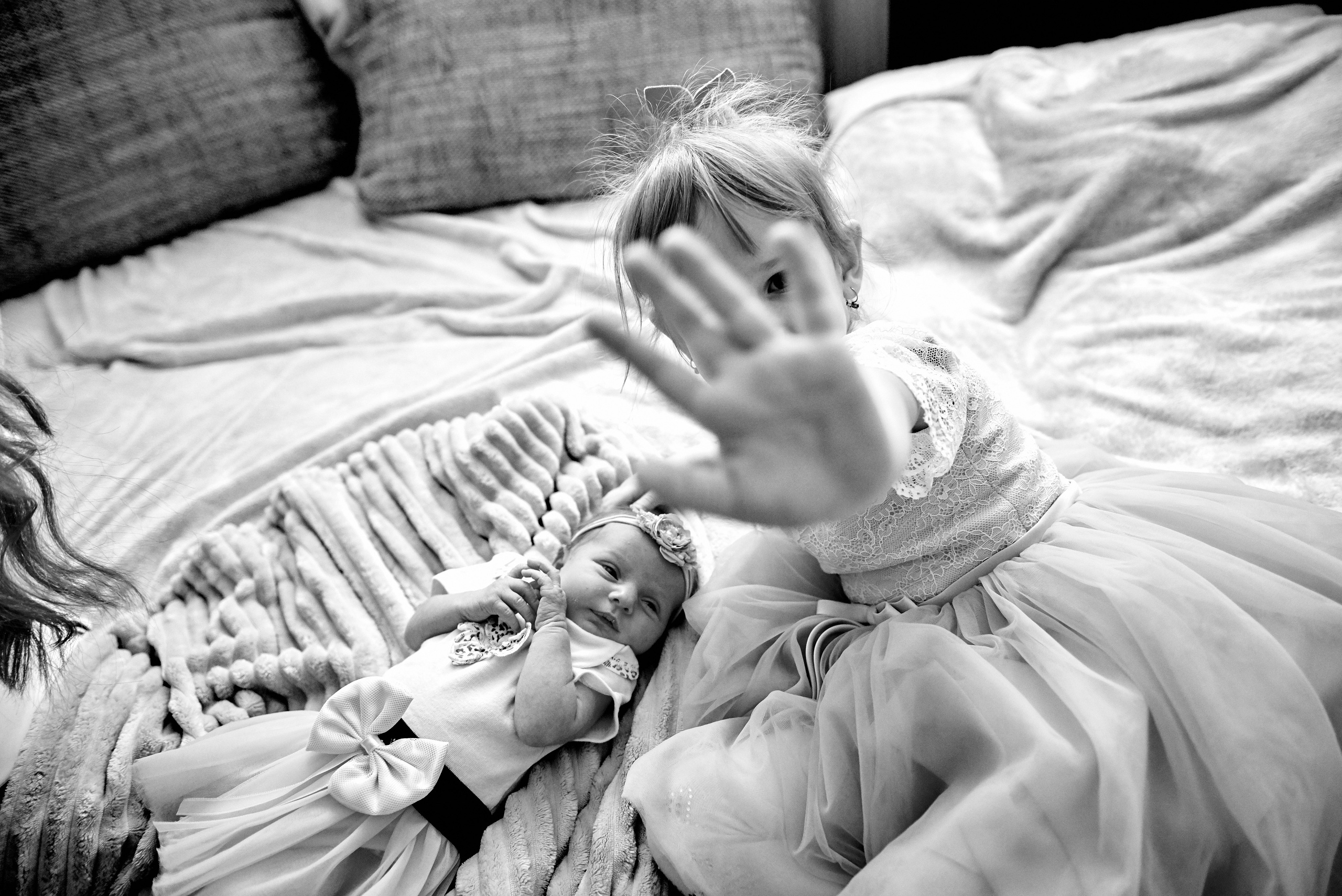 Олена та Влад Емма Єва та Еліна 9 днів життя. Фотограф новонароджених діток та їх сімей в Тернополі