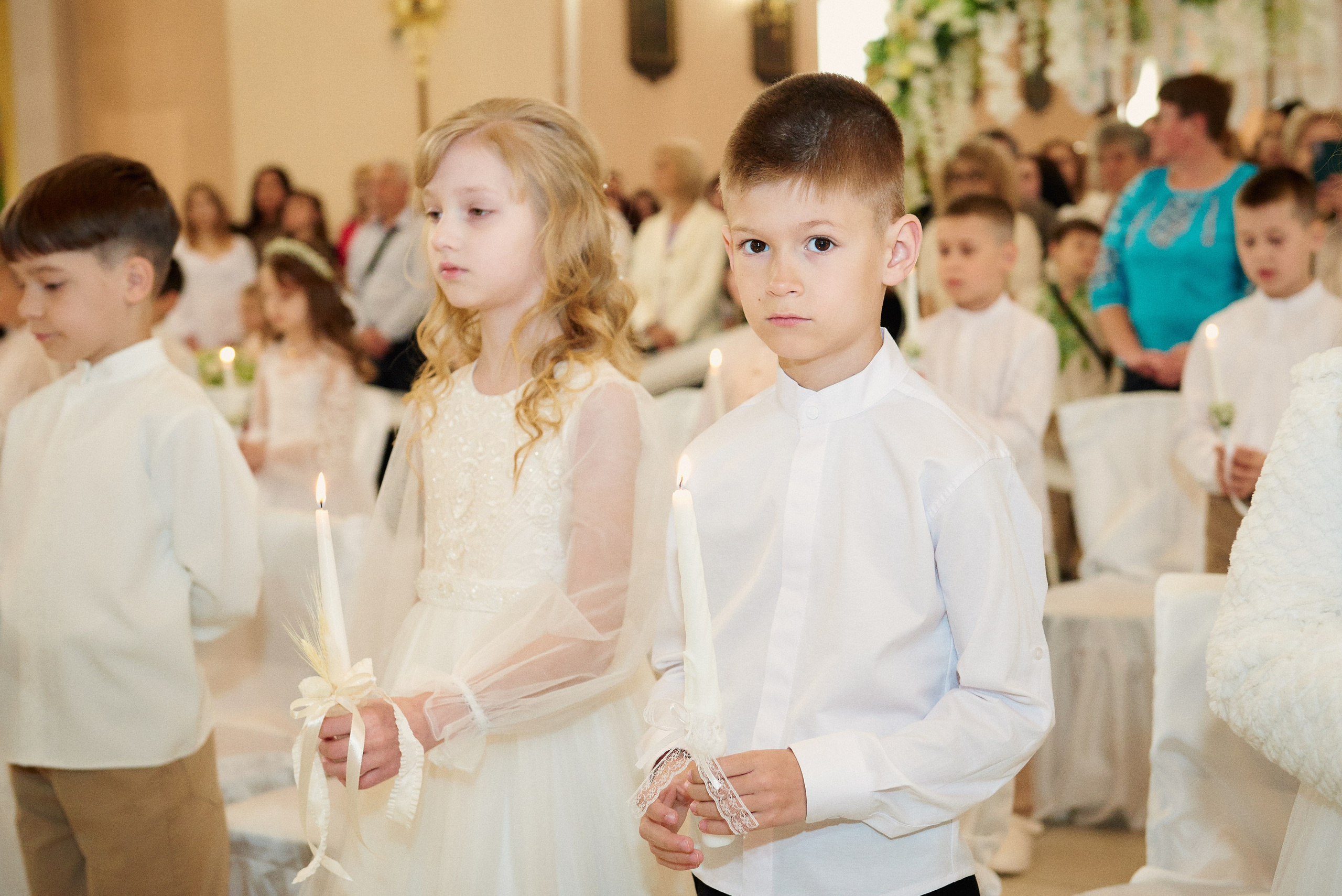 Церква св. Петра. Фотограф новонароджених діток та їх сімей в Тернополі