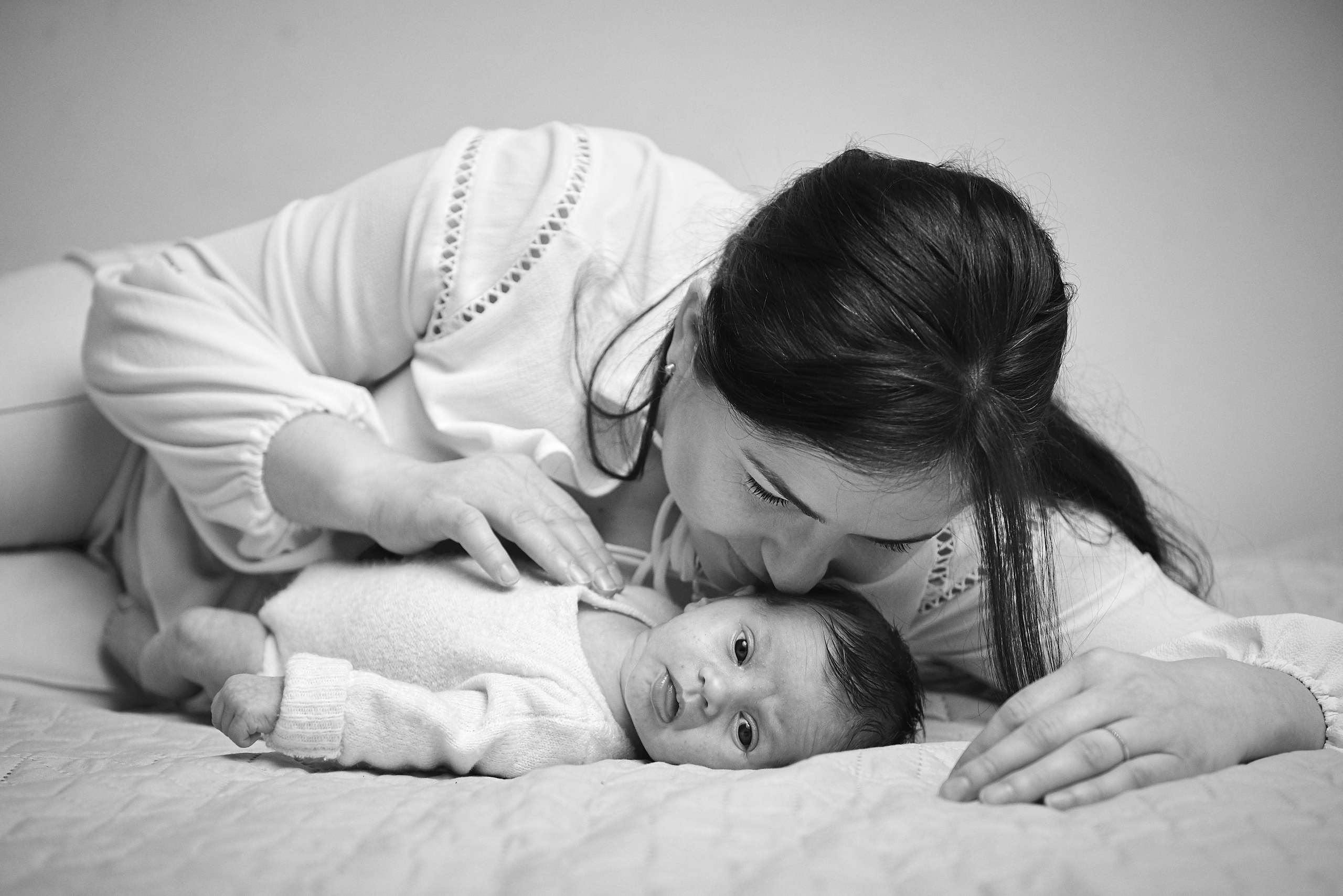 Таня Софія Віктор і Лєра. Фотограф новонароджених діток та їх сімей в Тернополі