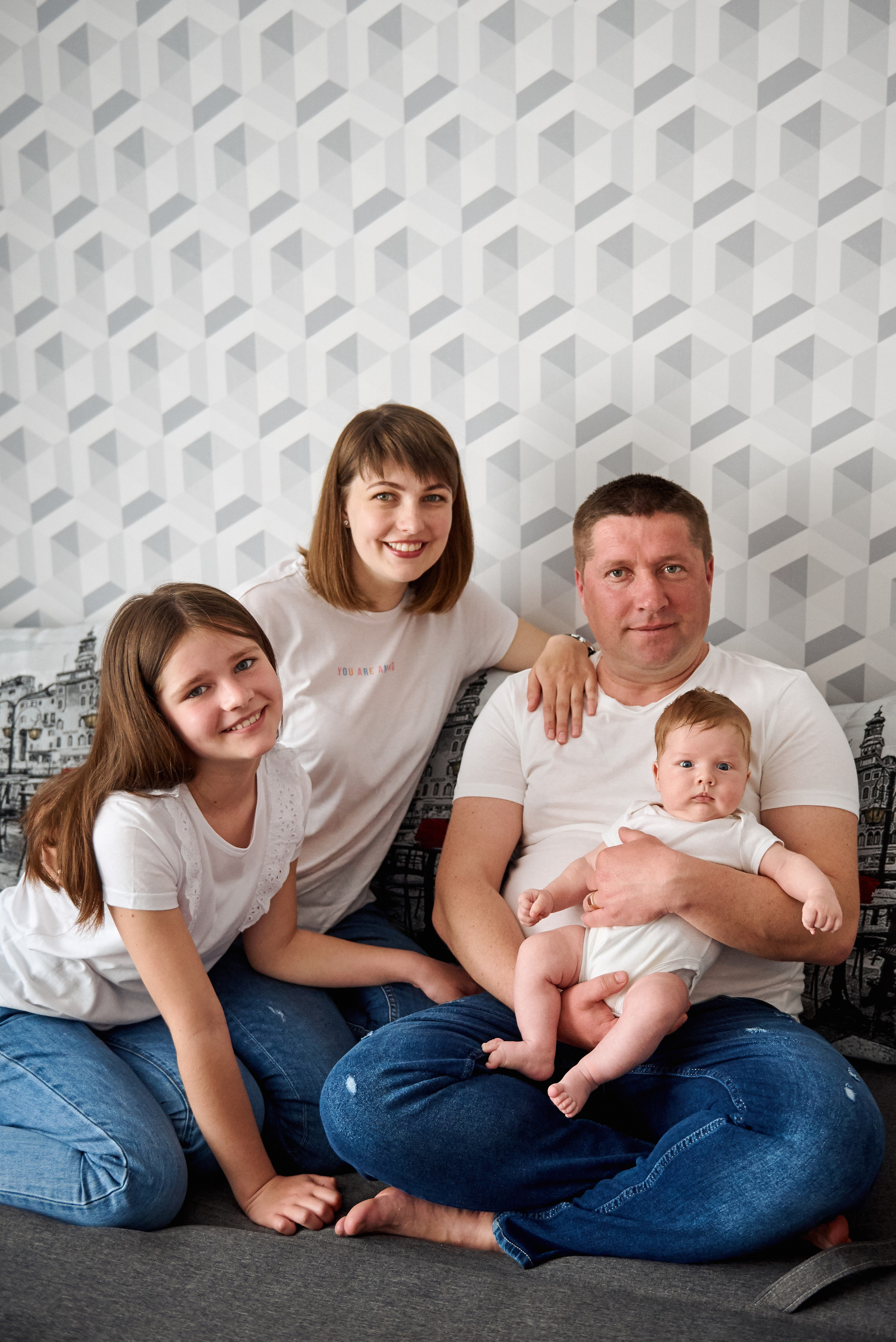 Таня Віталій Давид і Ніка. Фотограф новонароджених діток та їх сімей в Тернополі