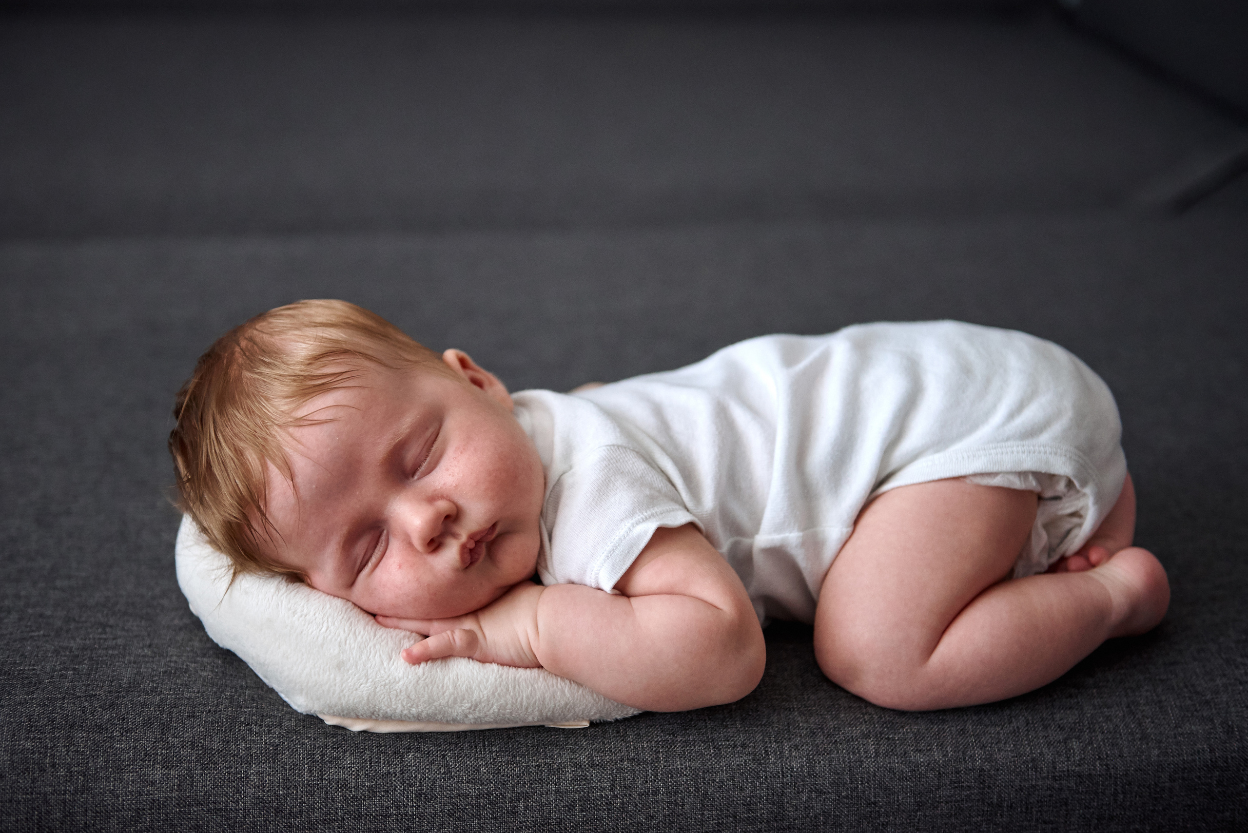 Таня Віталій Давид і Ніка. Фотограф новонароджених діток та їх сімей в Тернополі