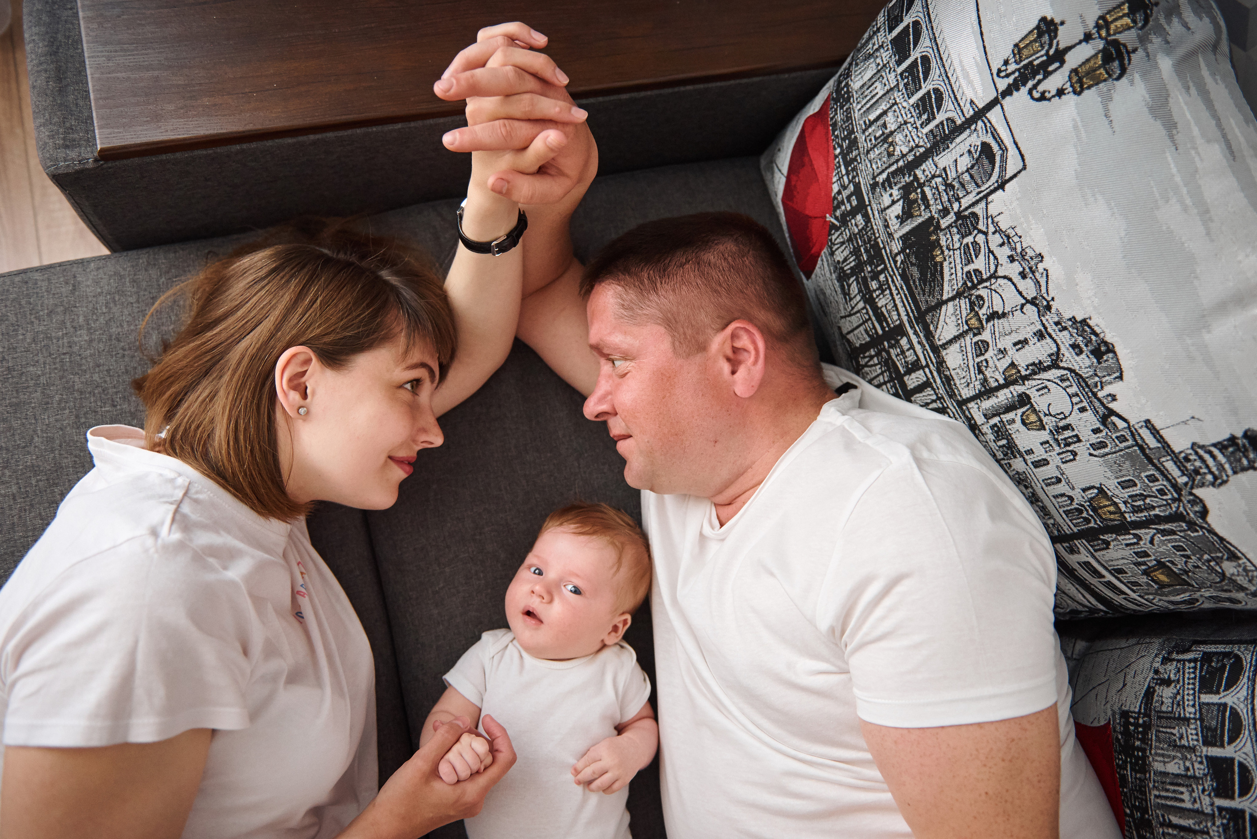 Таня Віталій Давид і Ніка. Фотограф новонароджених діток та їх сімей в Тернополі