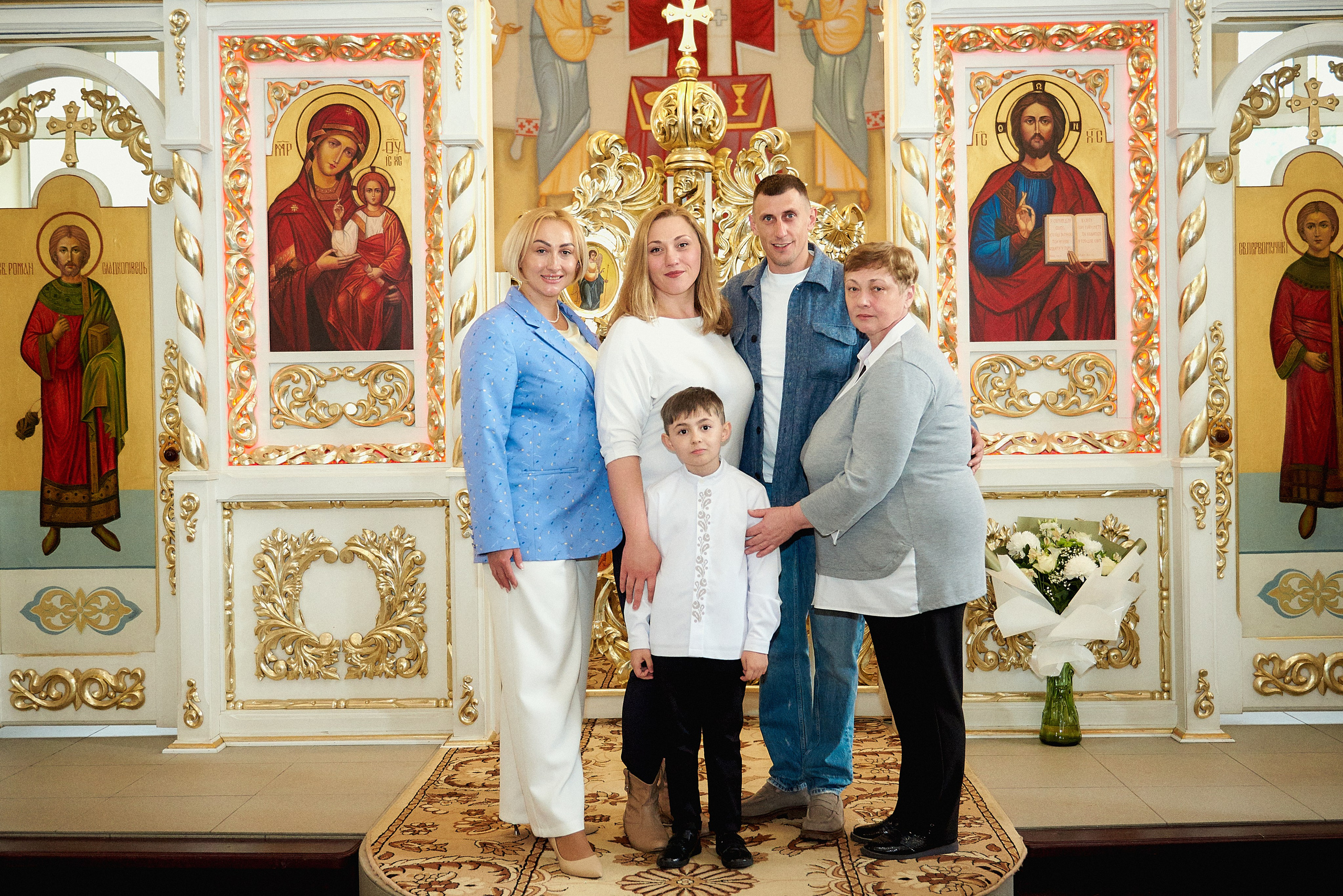 Церква Івана Богуслова. Фотограф новонароджених діток та їх сімей в Тернополі