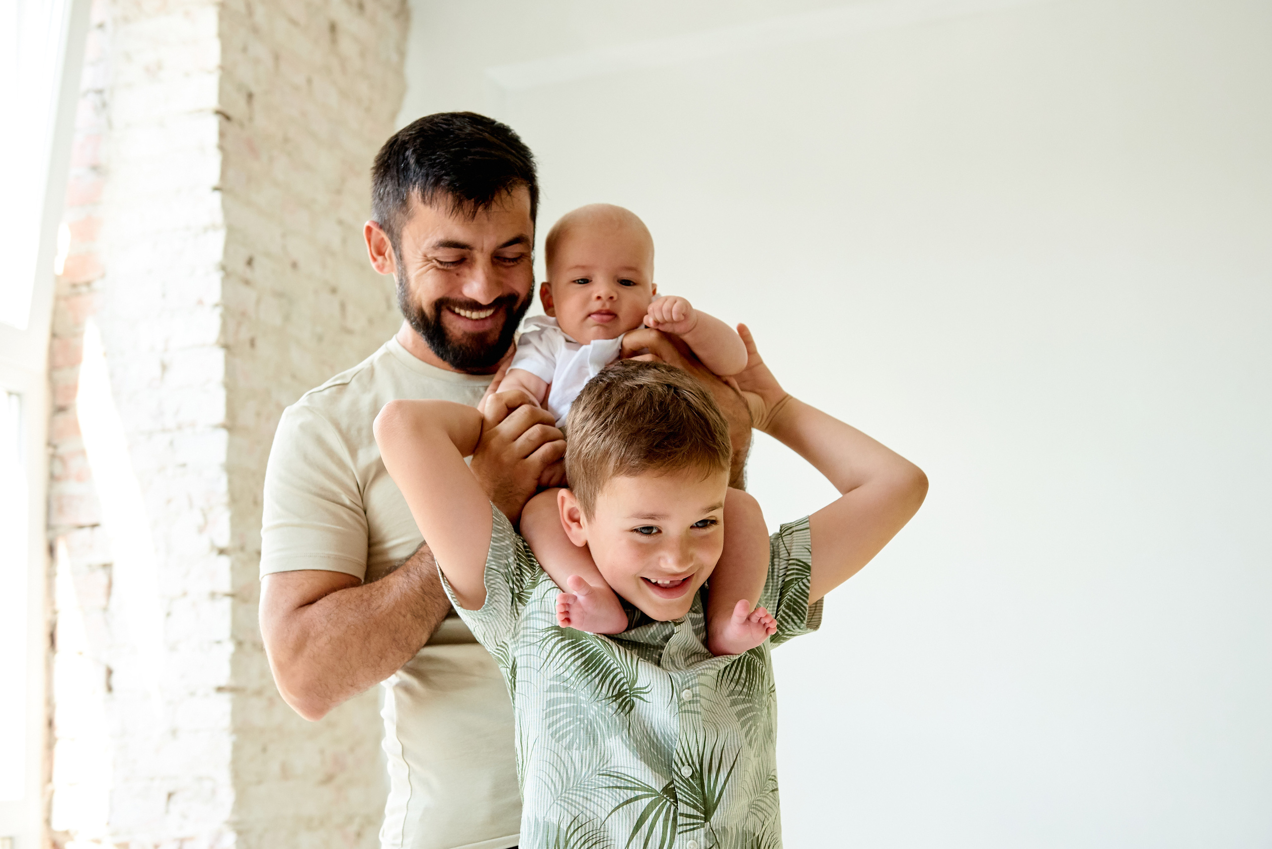 Катя Сем Матвій Костя і Даніель. Фотограф новонароджених діток та їх сімей в Тернополі