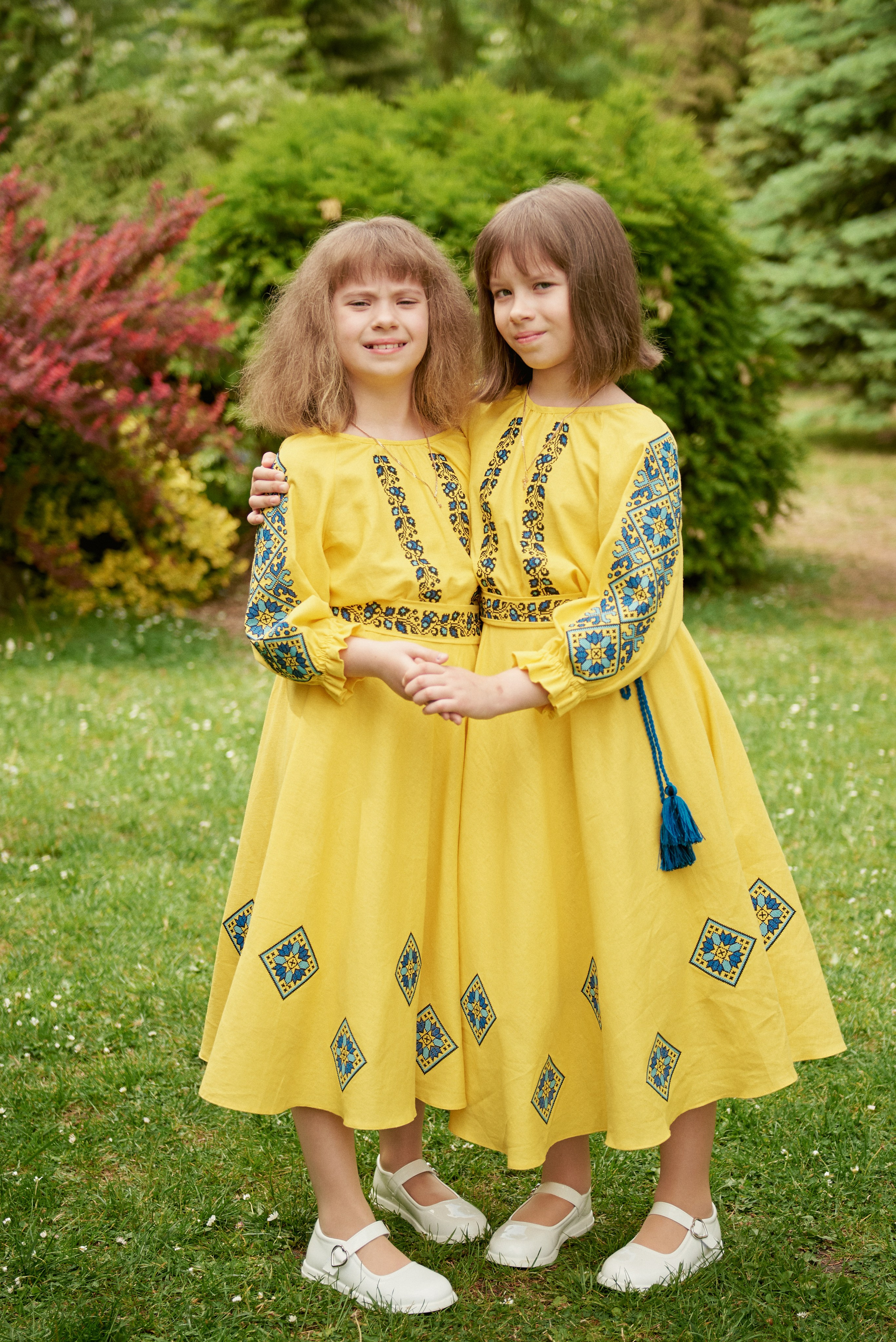 Храм Матері Божої Неустанної Помочі (біля літака). Фотограф новонароджених діток та їх сімей в Тернополі