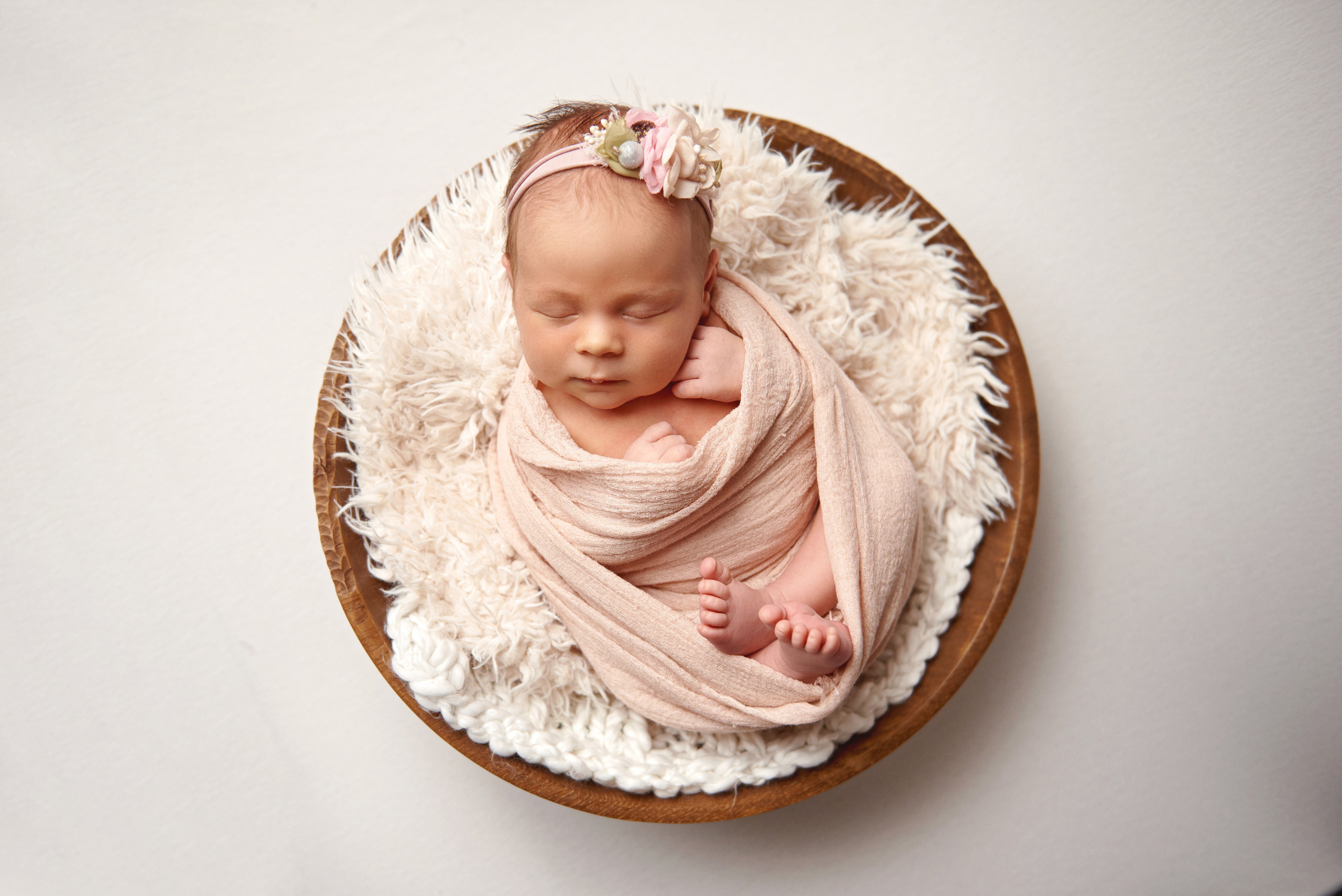Newborn. Фотограф новонароджених діток та їх сімей в Тернополі