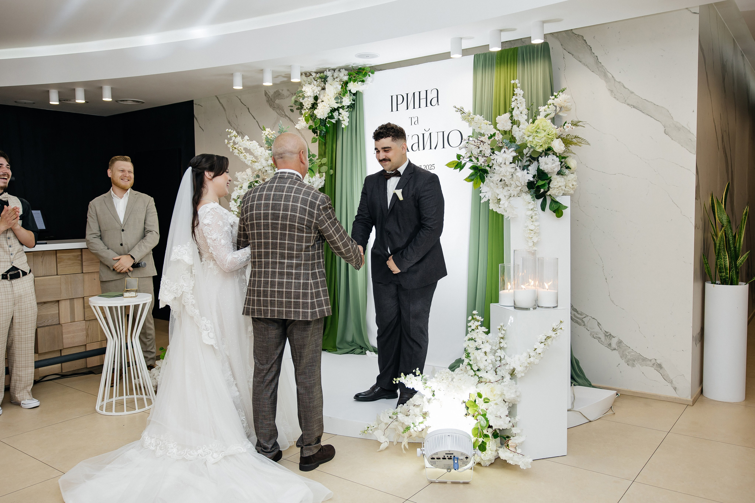 Mykhailo and Iryna. Весільний фотограф Любов Шарко Черкаси