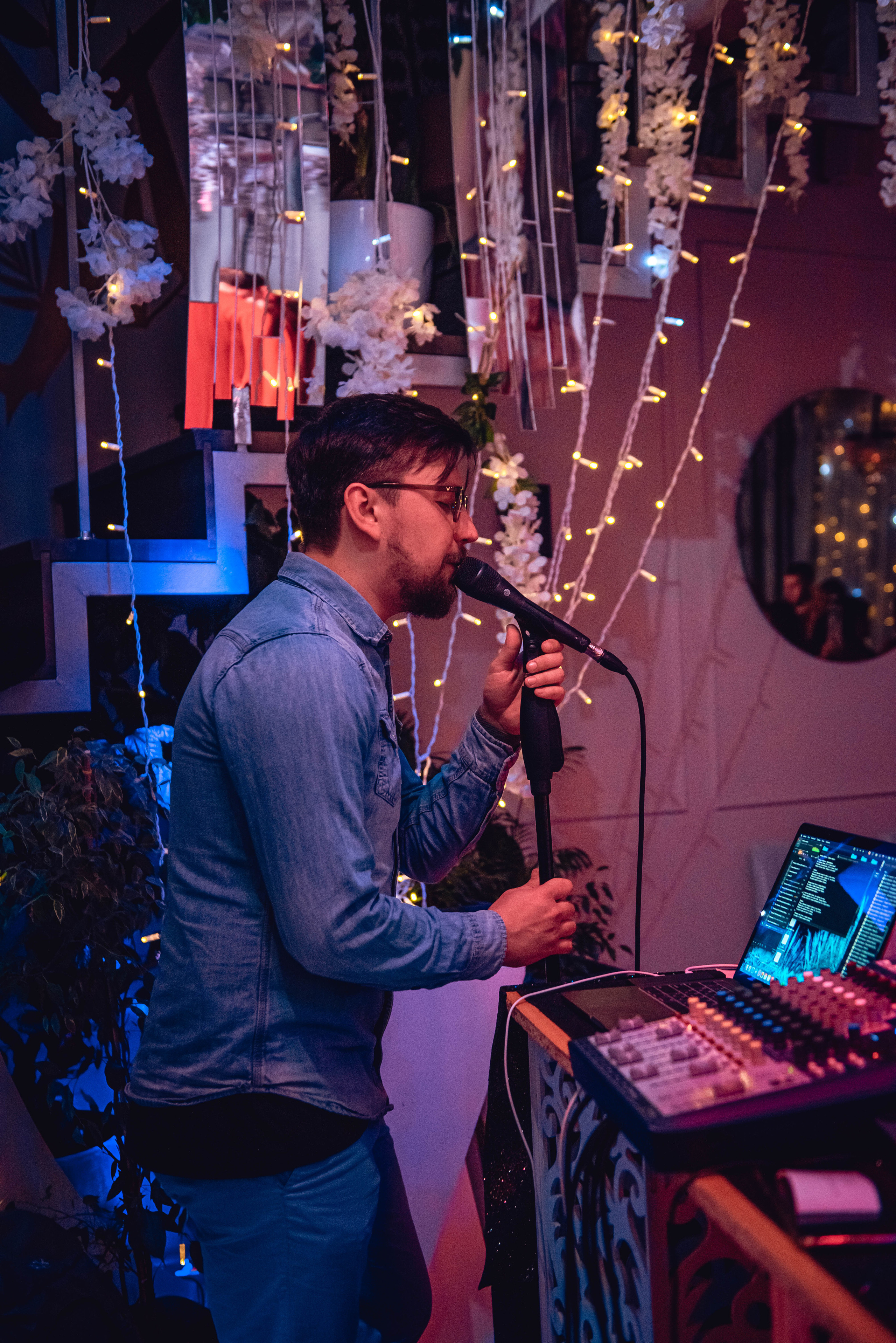 March 8. Women’s Day. Garage. (копия). Свадебный и семейный фотограф Сергей Паровик