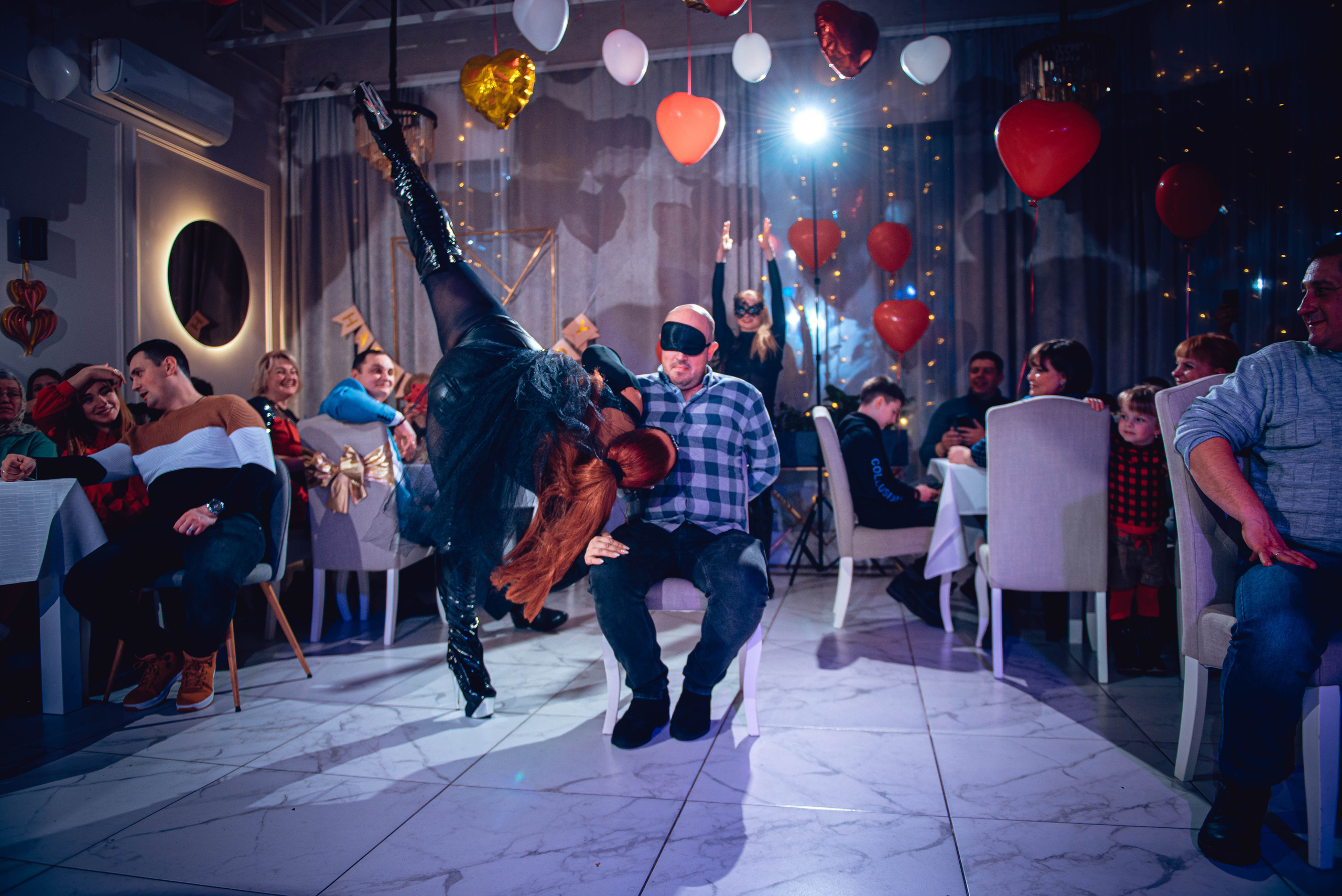 Garage Valentine's Day. Свадебный и семейный фотограф Сергей Паровик