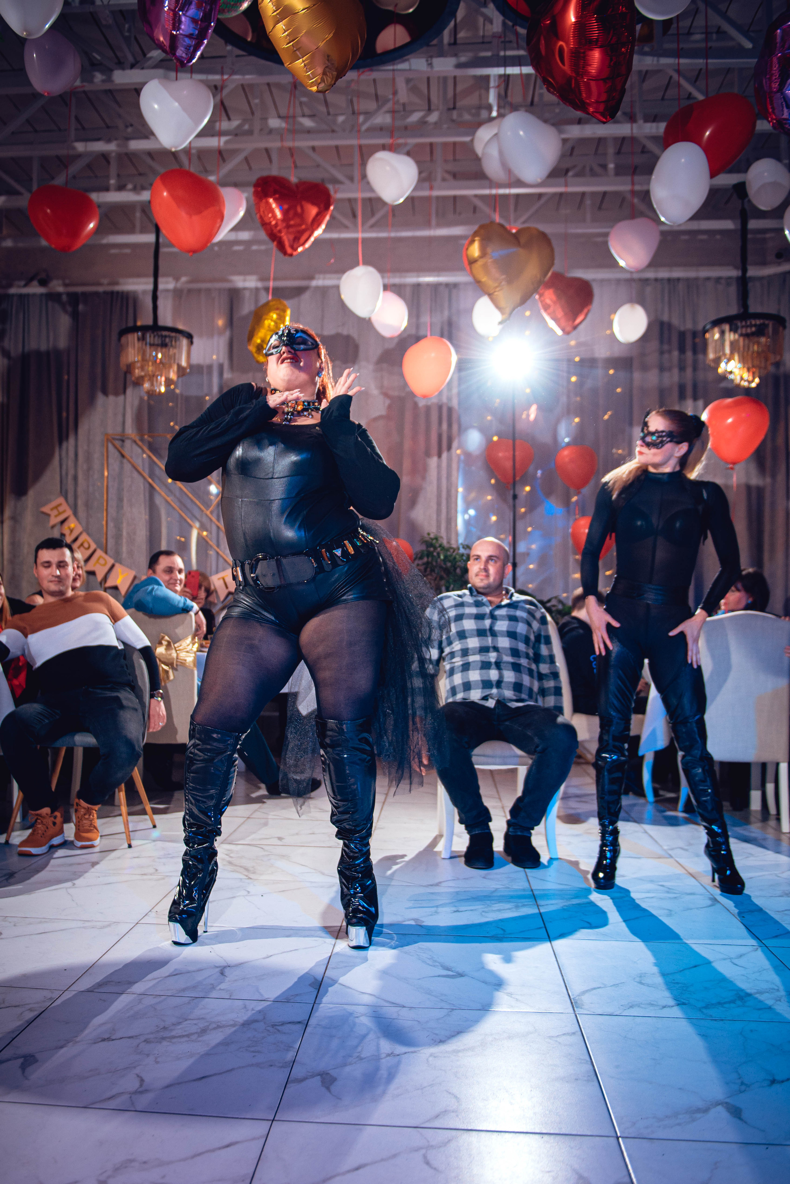 Garage Valentine's Day. Свадебный и семейный фотограф Сергей Паровик