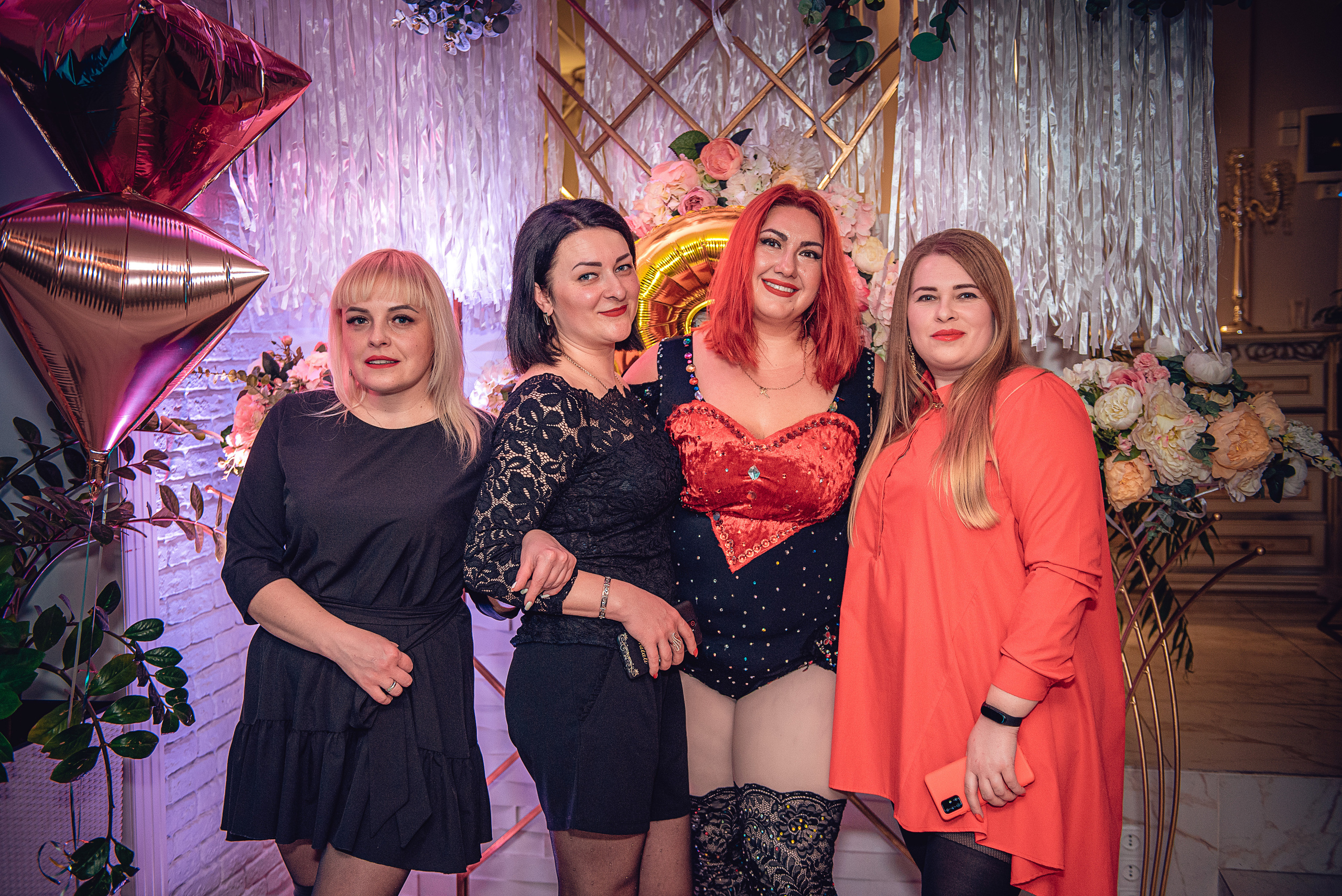 March 8. Women’s Day. Garage. (копия). Свадебный и семейный фотограф Сергей Паровик