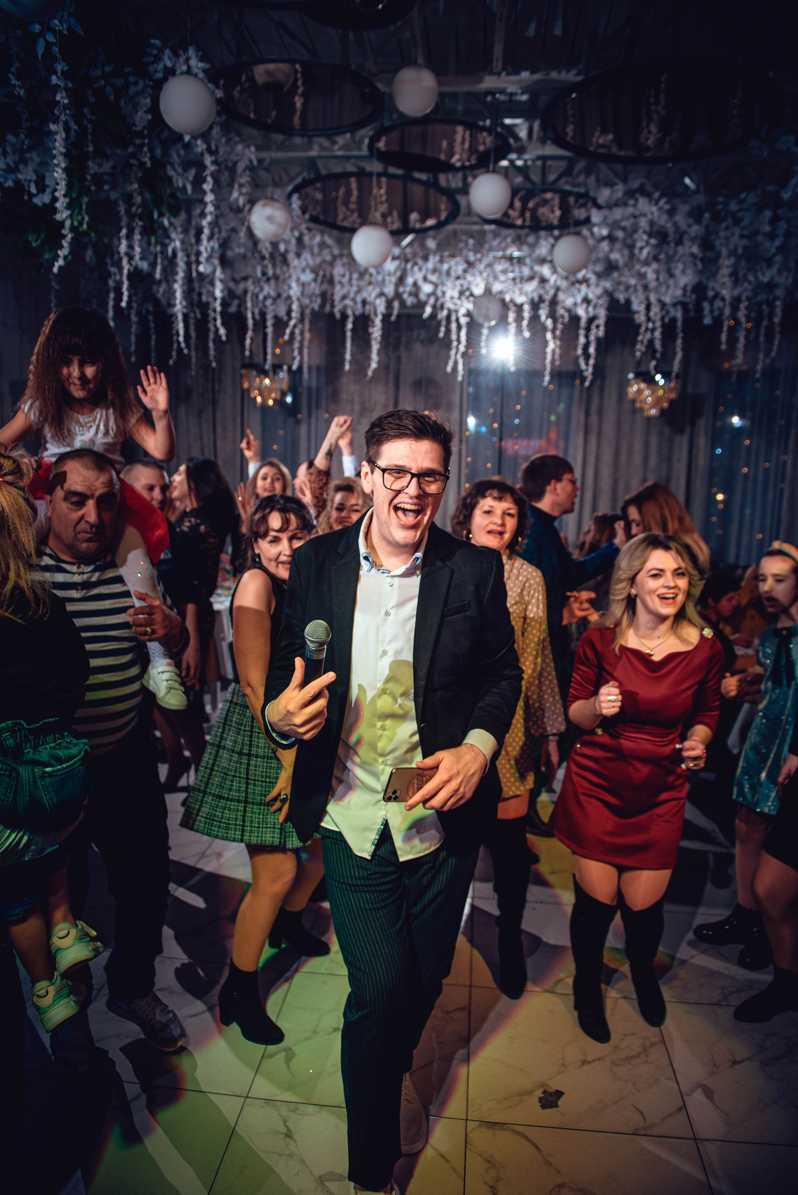 March 8. Women’s Day. Garage. (копия). Свадебный и семейный фотограф Сергей Паровик