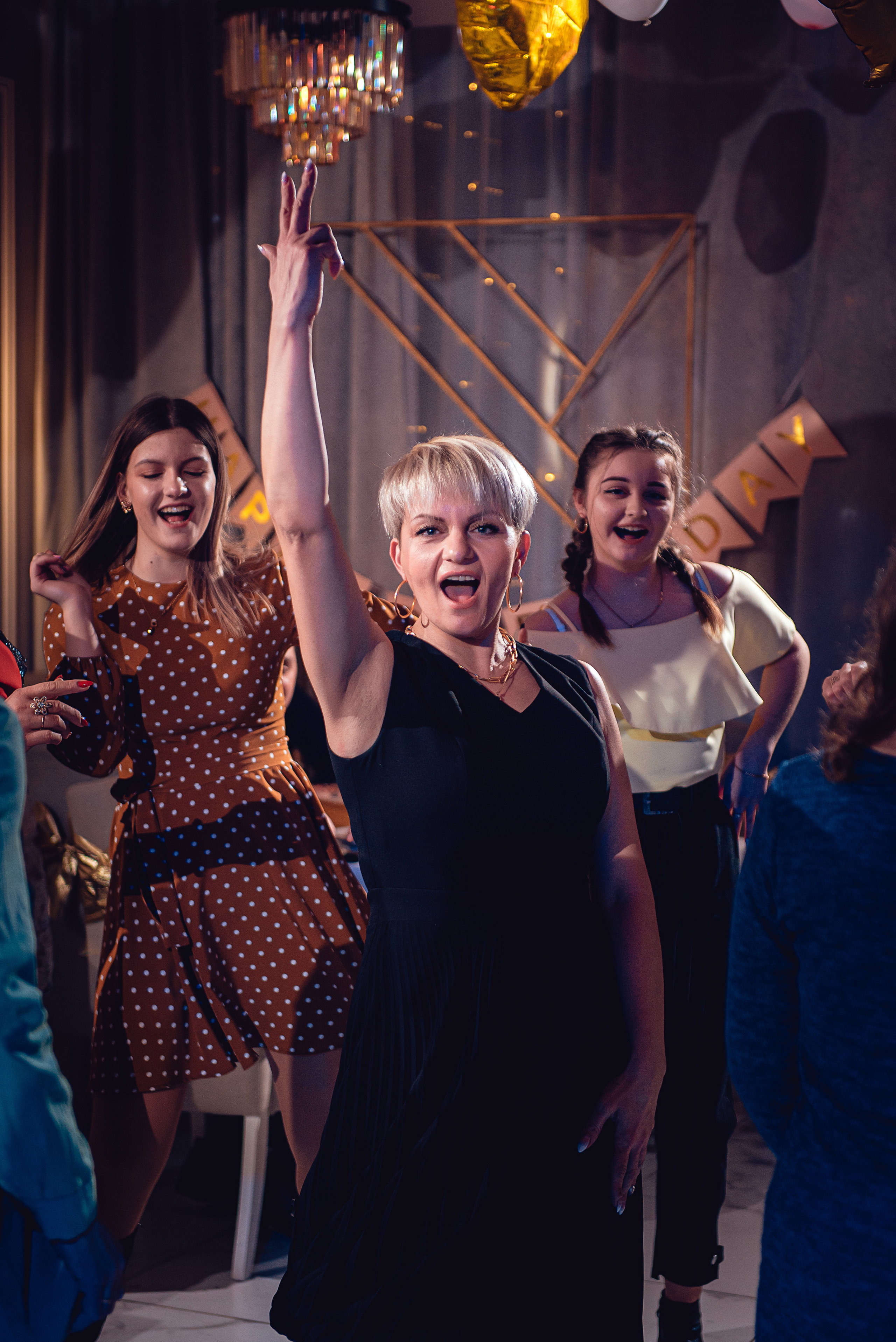 Garage Valentine's Day. Свадебный и семейный фотограф Сергей Паровик