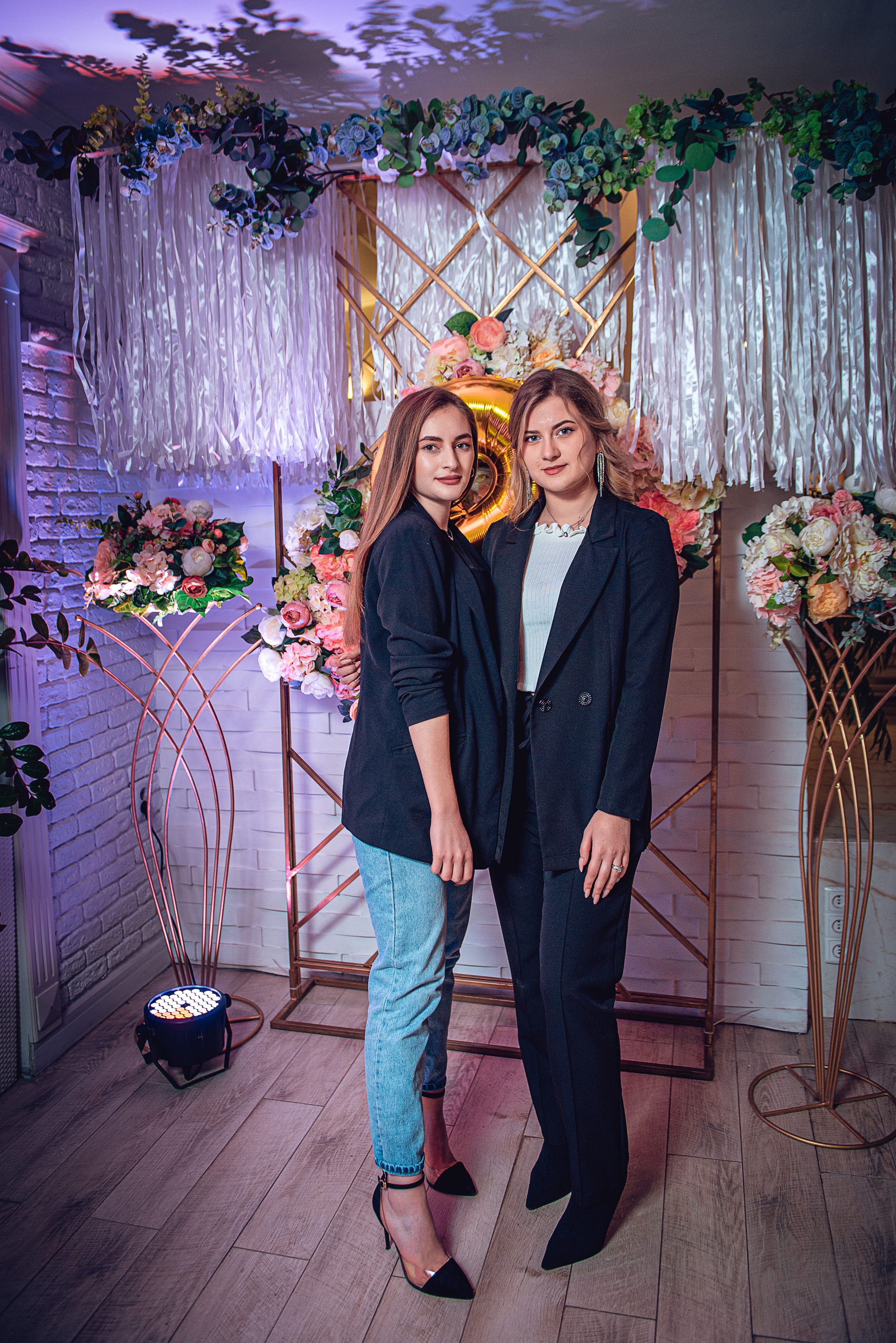 March 8. Women’s Day. Garage. (копия). Свадебный и семейный фотограф Сергей Паровик