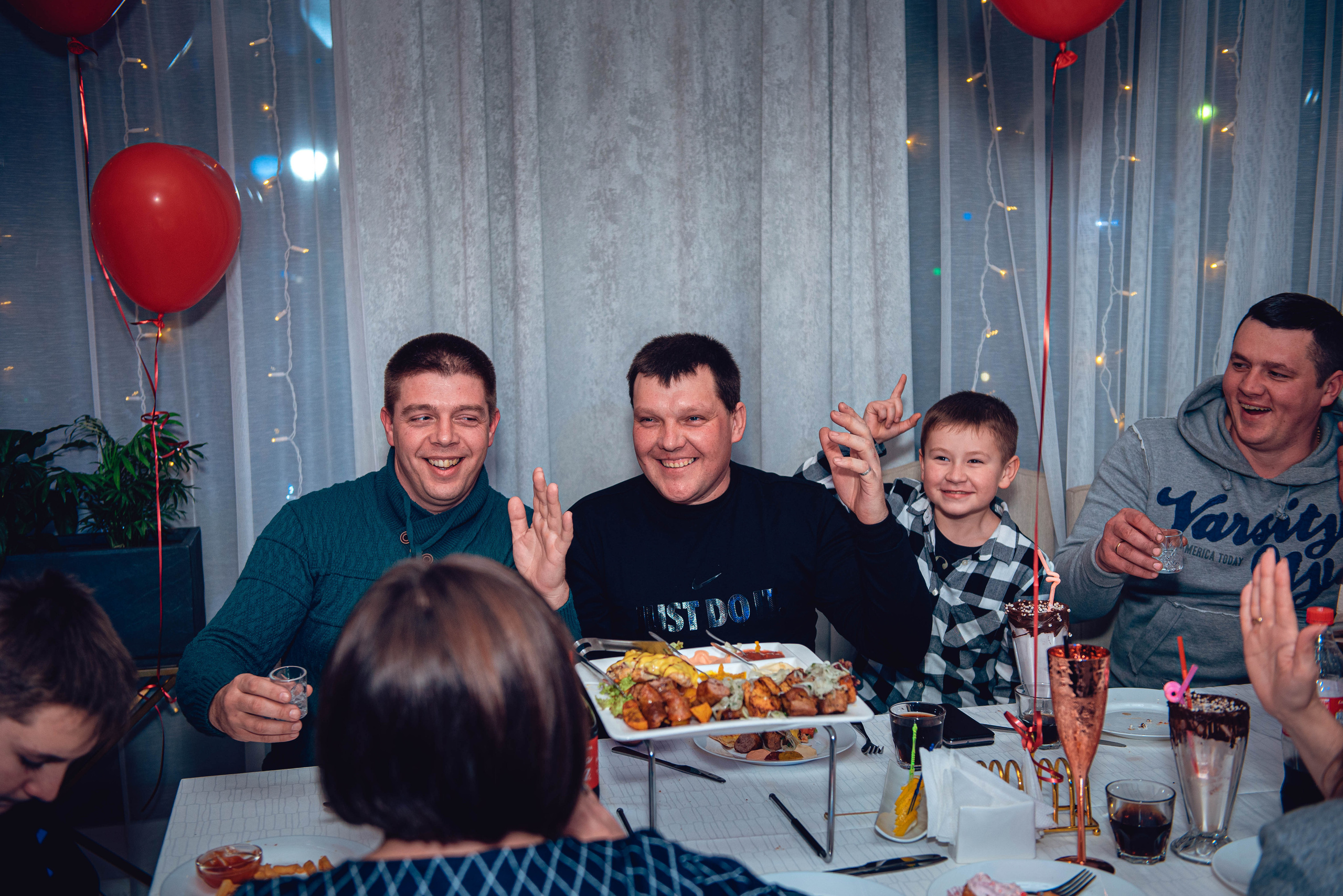 Garage Valentine's Day. Свадебный и семейный фотограф Сергей Паровик