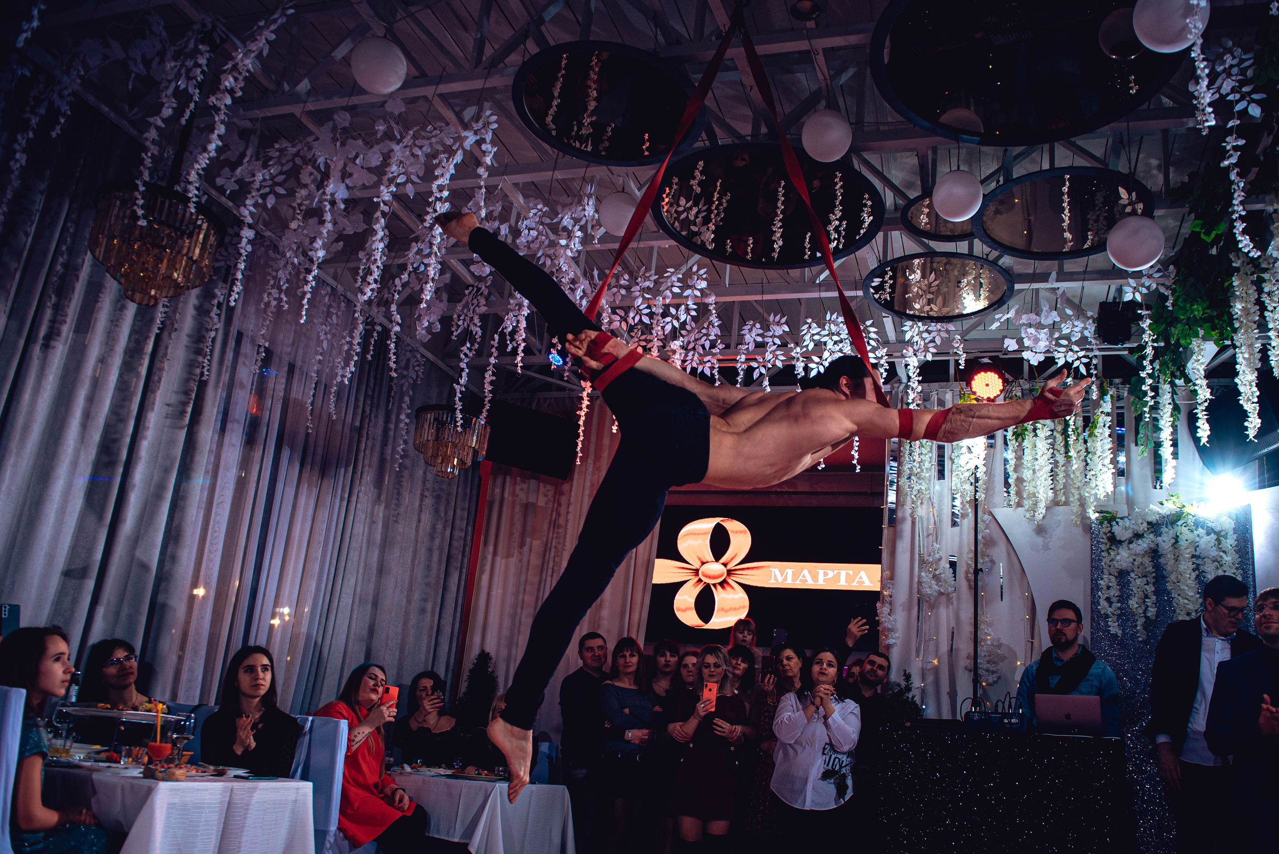 March 8. Women’s Day. Garage. (копия). Свадебный и семейный фотограф Сергей Паровик