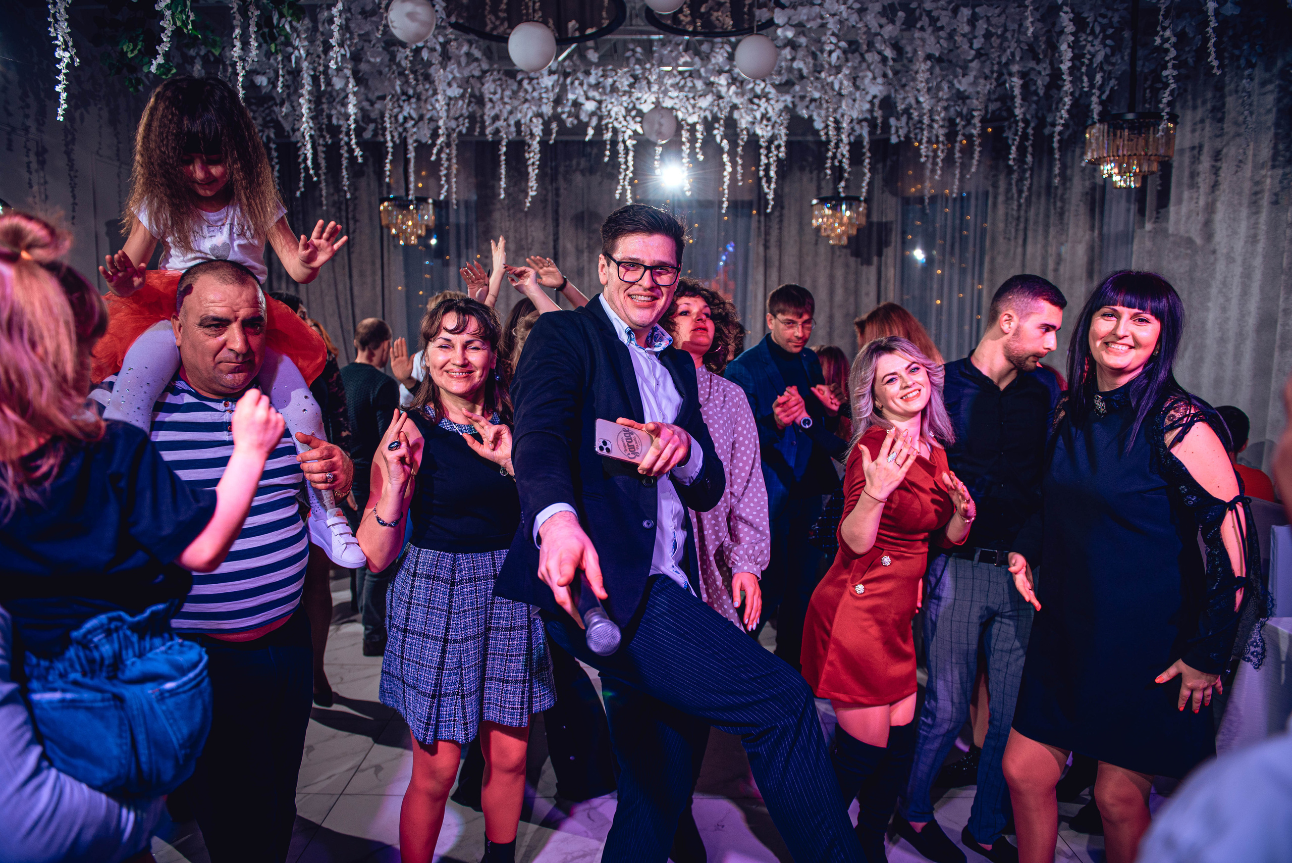 March 8. Women’s Day. Garage. (копия). Свадебный и семейный фотограф Сергей Паровик