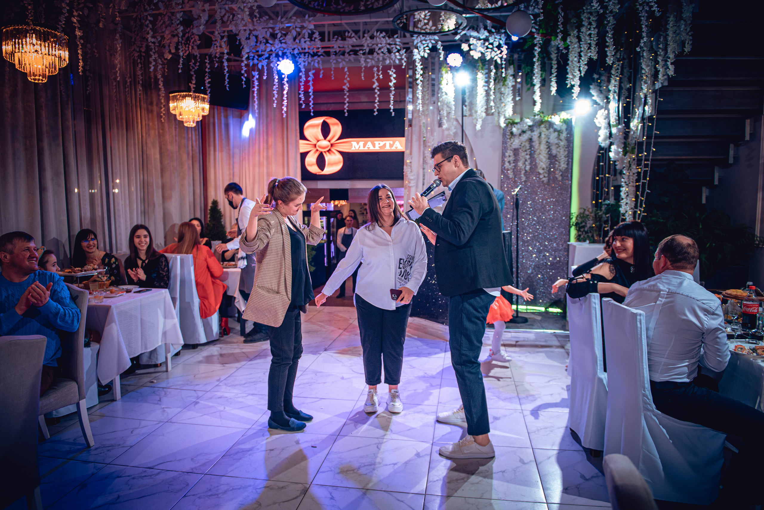 March 8. Women’s Day. Garage. (копия). Свадебный и семейный фотограф Сергей Паровик