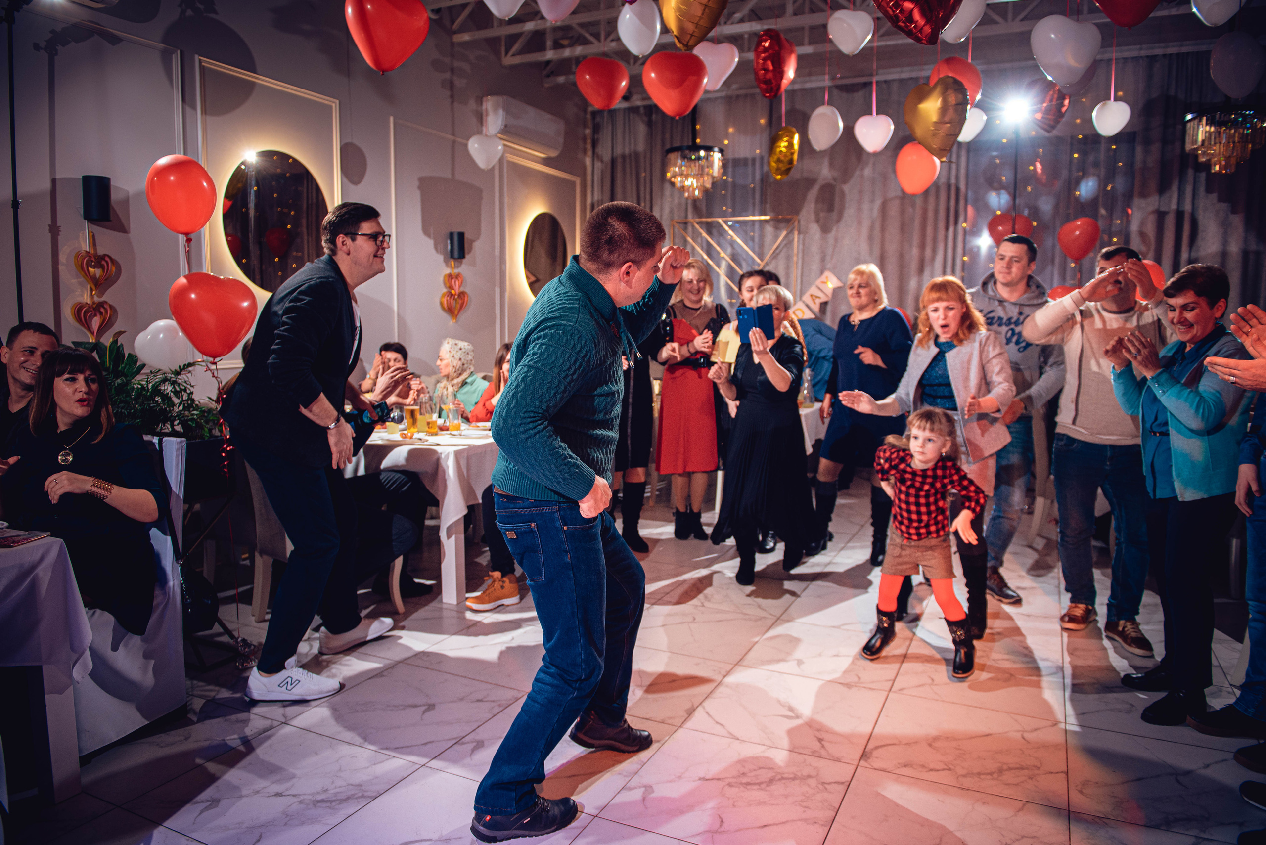 Garage Valentine's Day. Свадебный и семейный фотограф Сергей Паровик