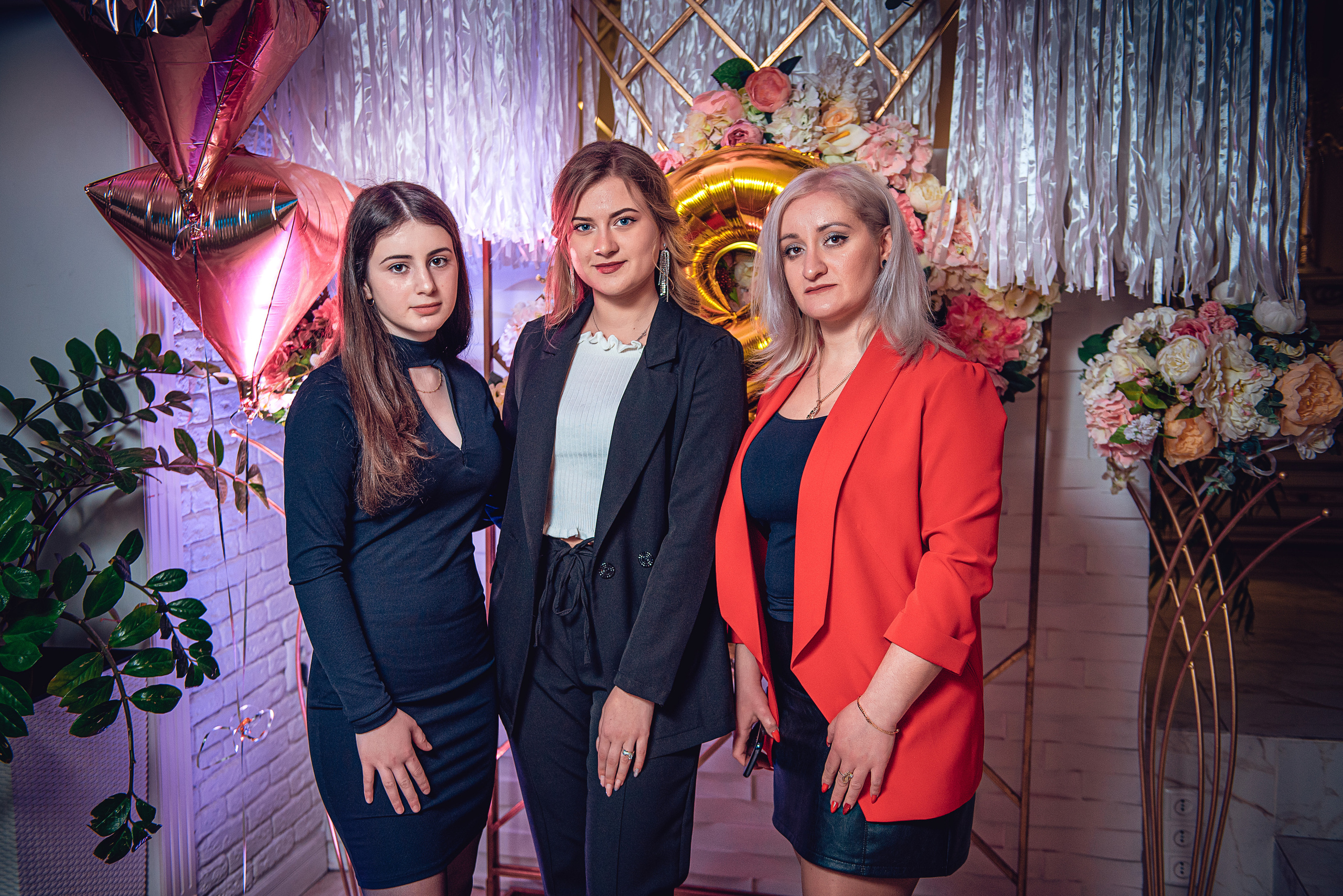 March 8. Women’s Day. Garage. (копия). Свадебный и семейный фотограф Сергей Паровик