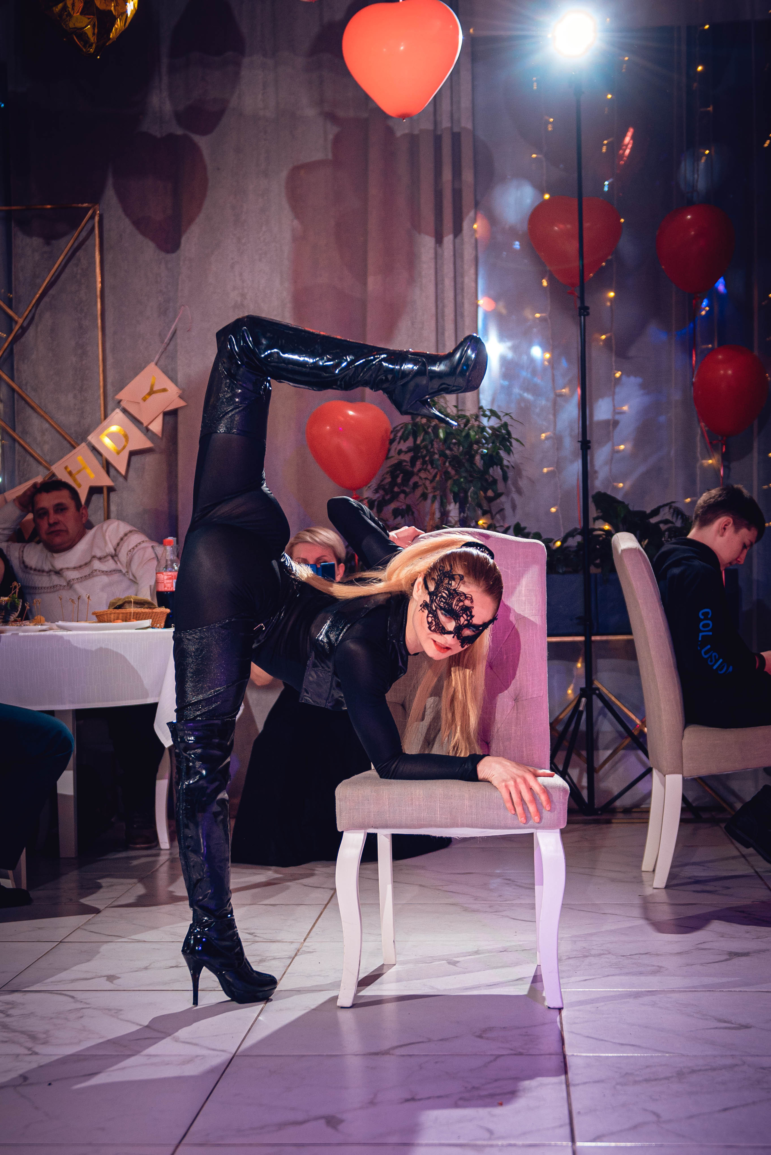 Garage Valentine's Day. Свадебный и семейный фотограф Сергей Паровик