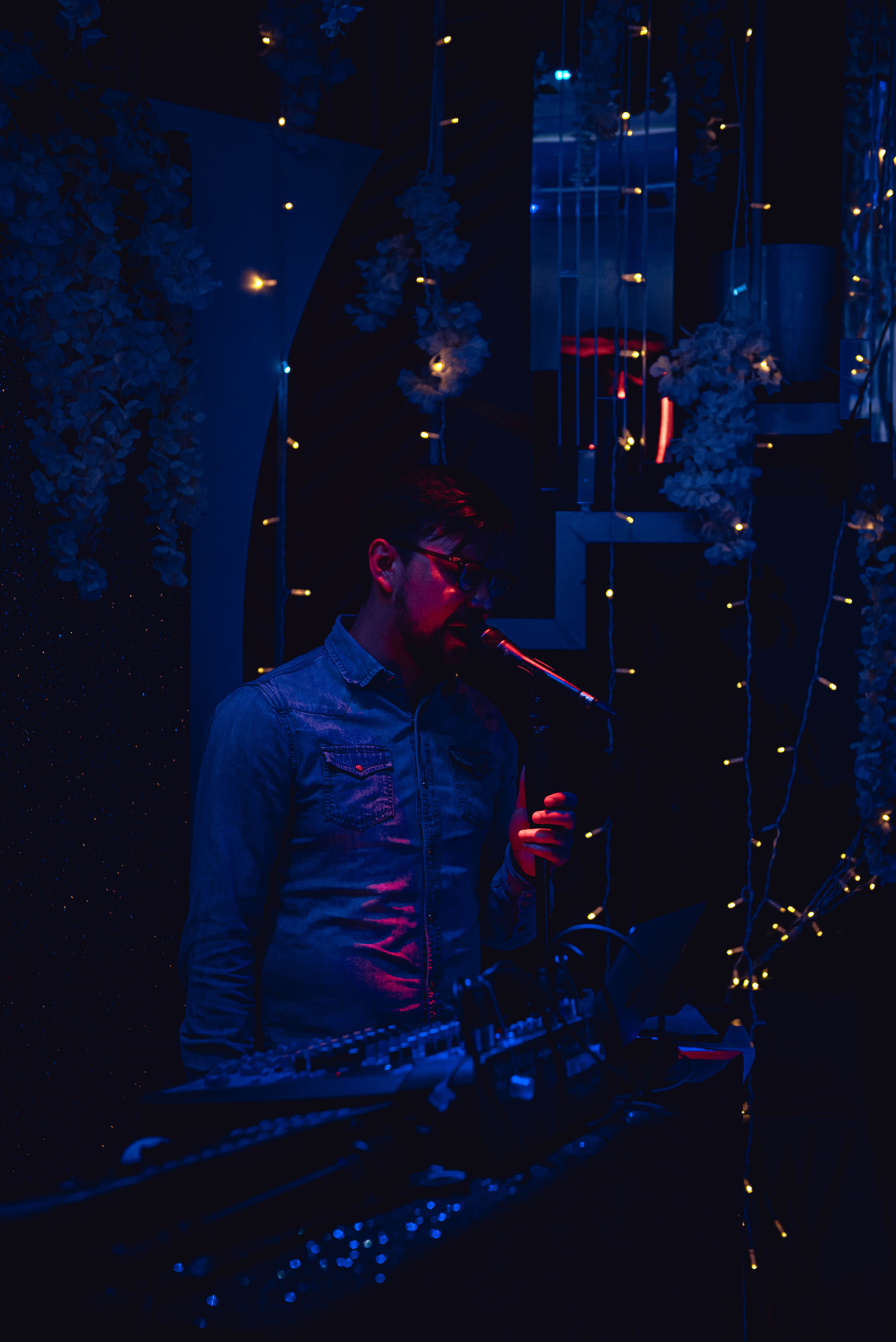 March 8. Women’s Day. Garage. (копия). Свадебный и семейный фотограф Сергей Паровик