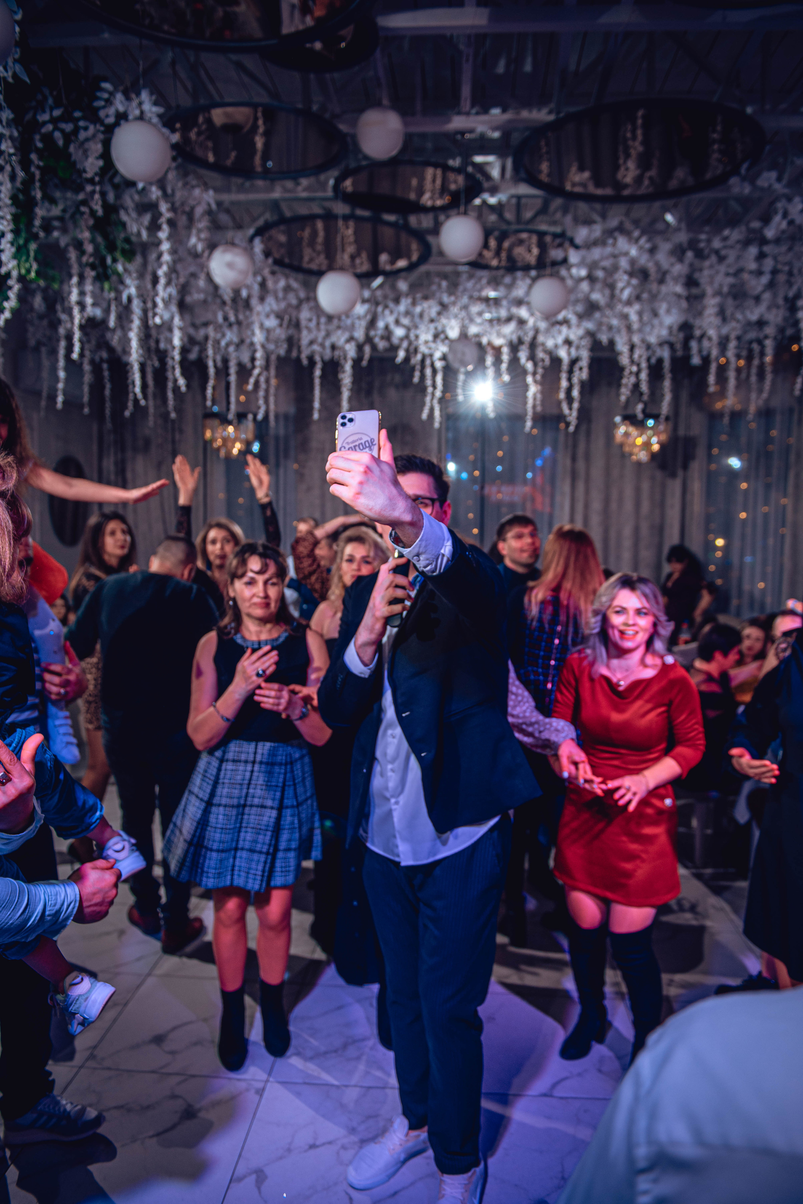 March 8. Women’s Day. Garage. (копия). Свадебный и семейный фотограф Сергей Паровик