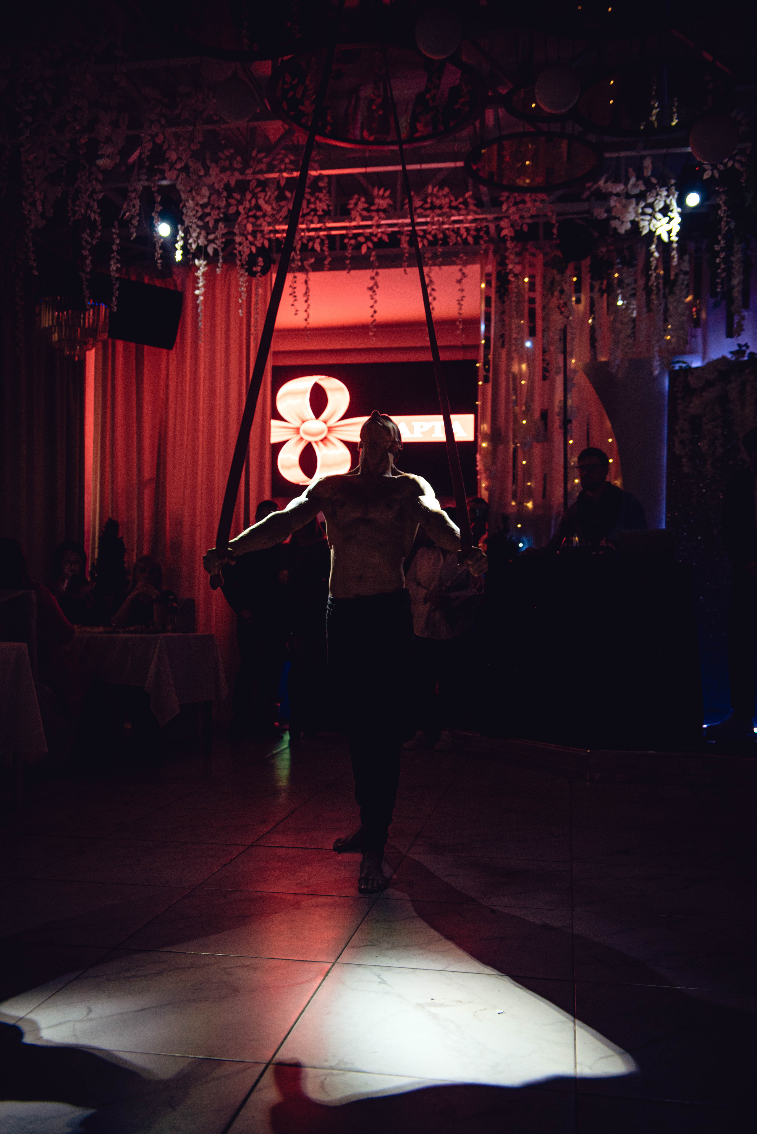 March 8. Women’s Day. Garage. (копия). Свадебный и семейный фотограф Сергей Паровик