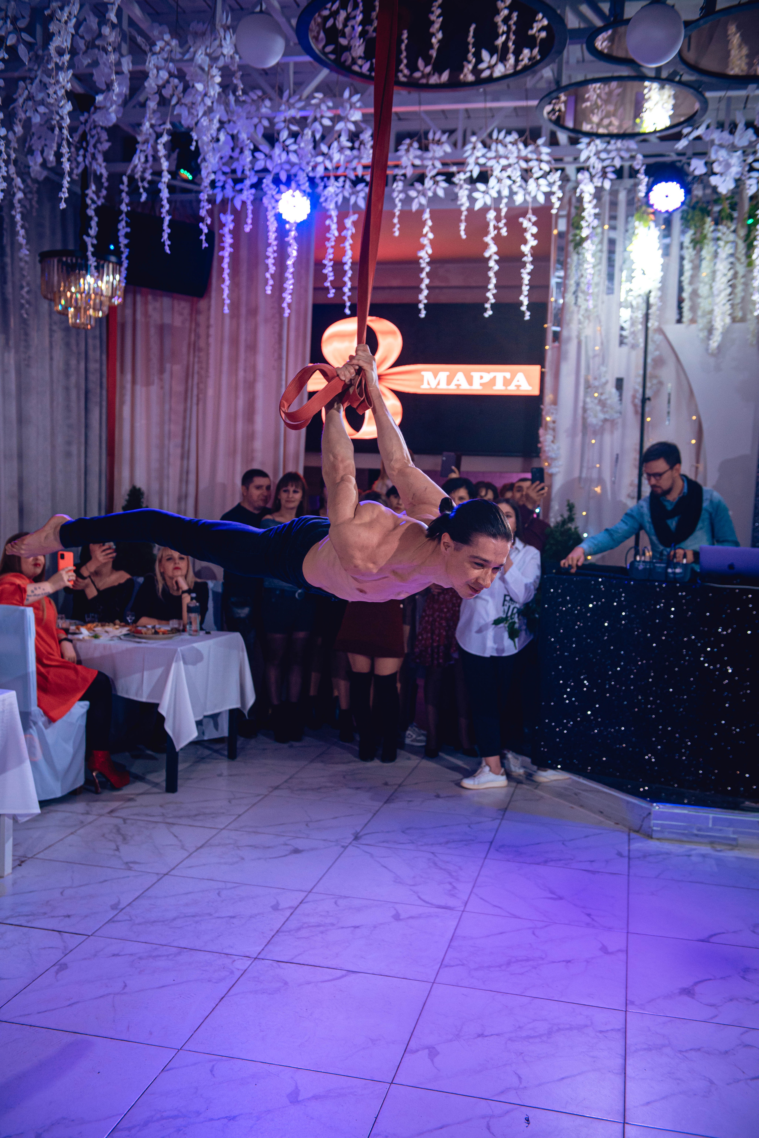 March 8. Women’s Day. Garage. (копия). Свадебный и семейный фотограф Сергей Паровик