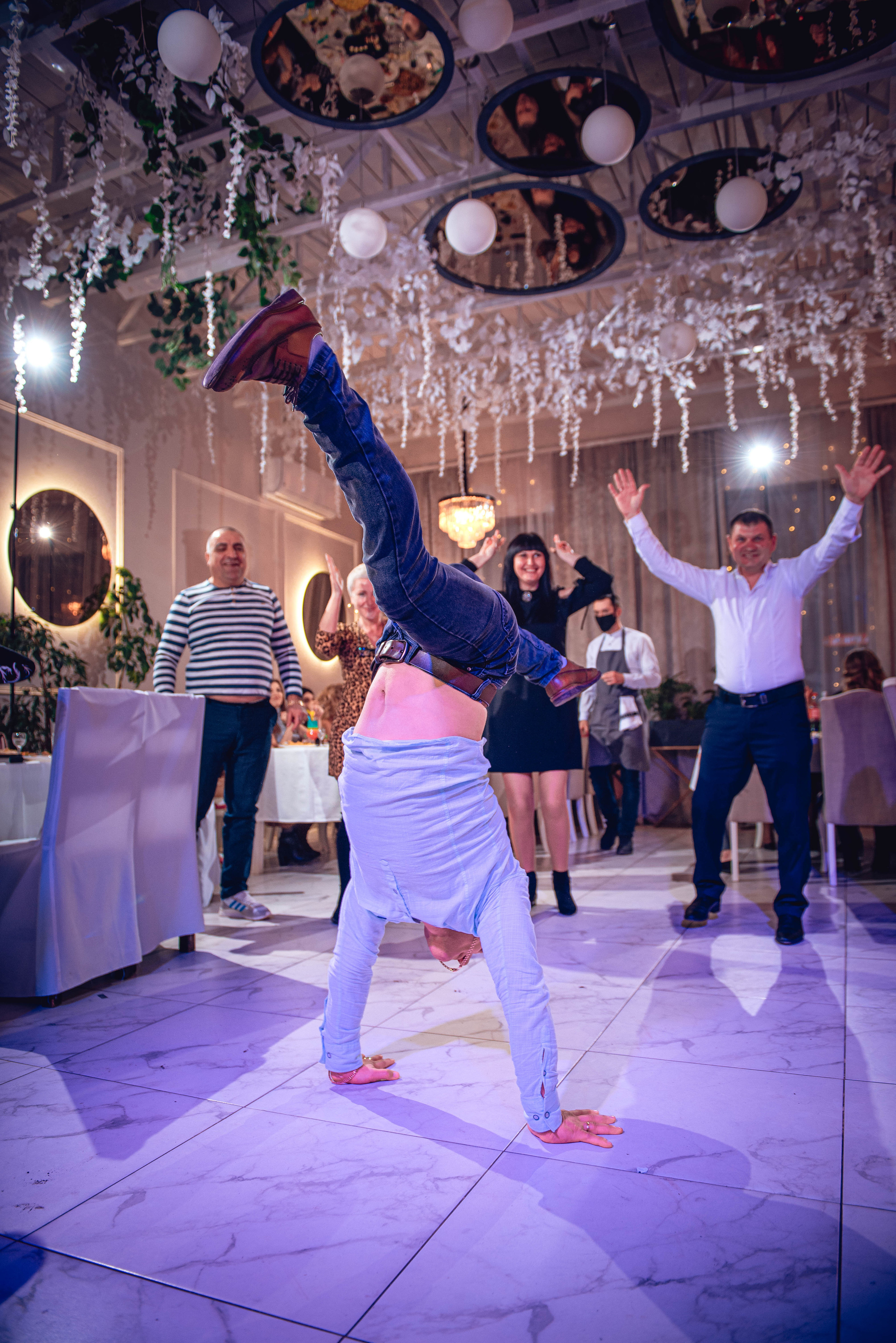 March 8. Women’s Day. Garage. (копия). Свадебный и семейный фотограф Сергей Паровик