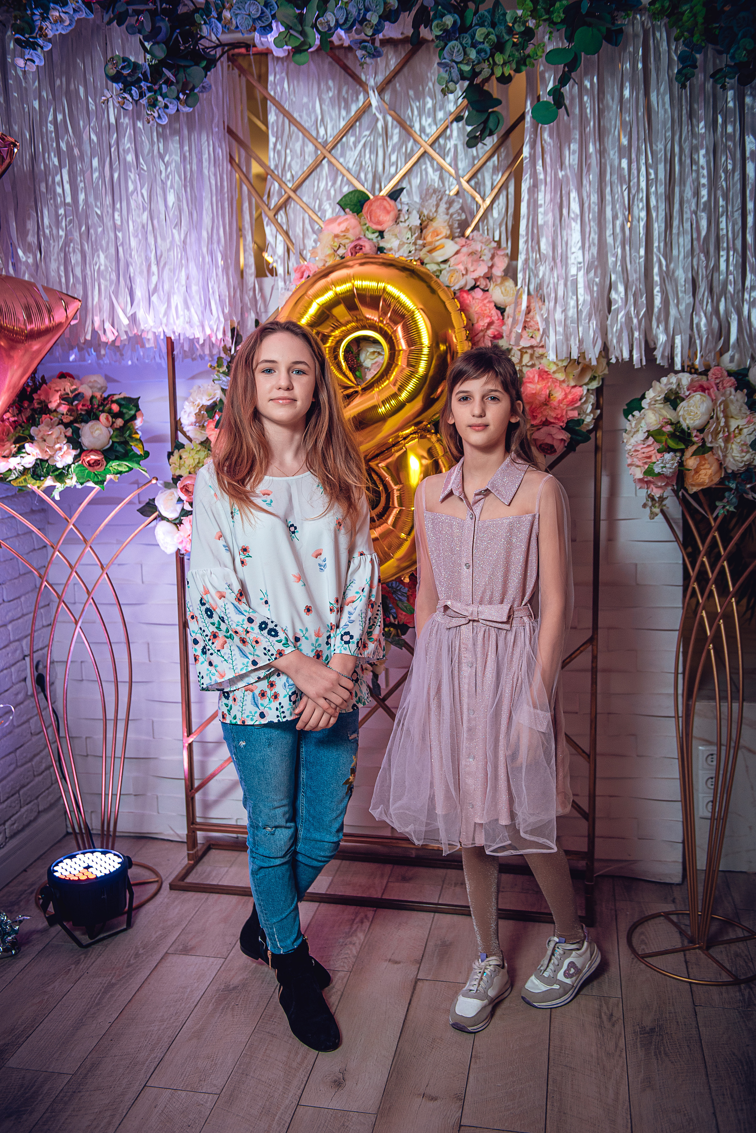 March 8. Women’s Day. Garage. (копия). Свадебный и семейный фотограф Сергей Паровик