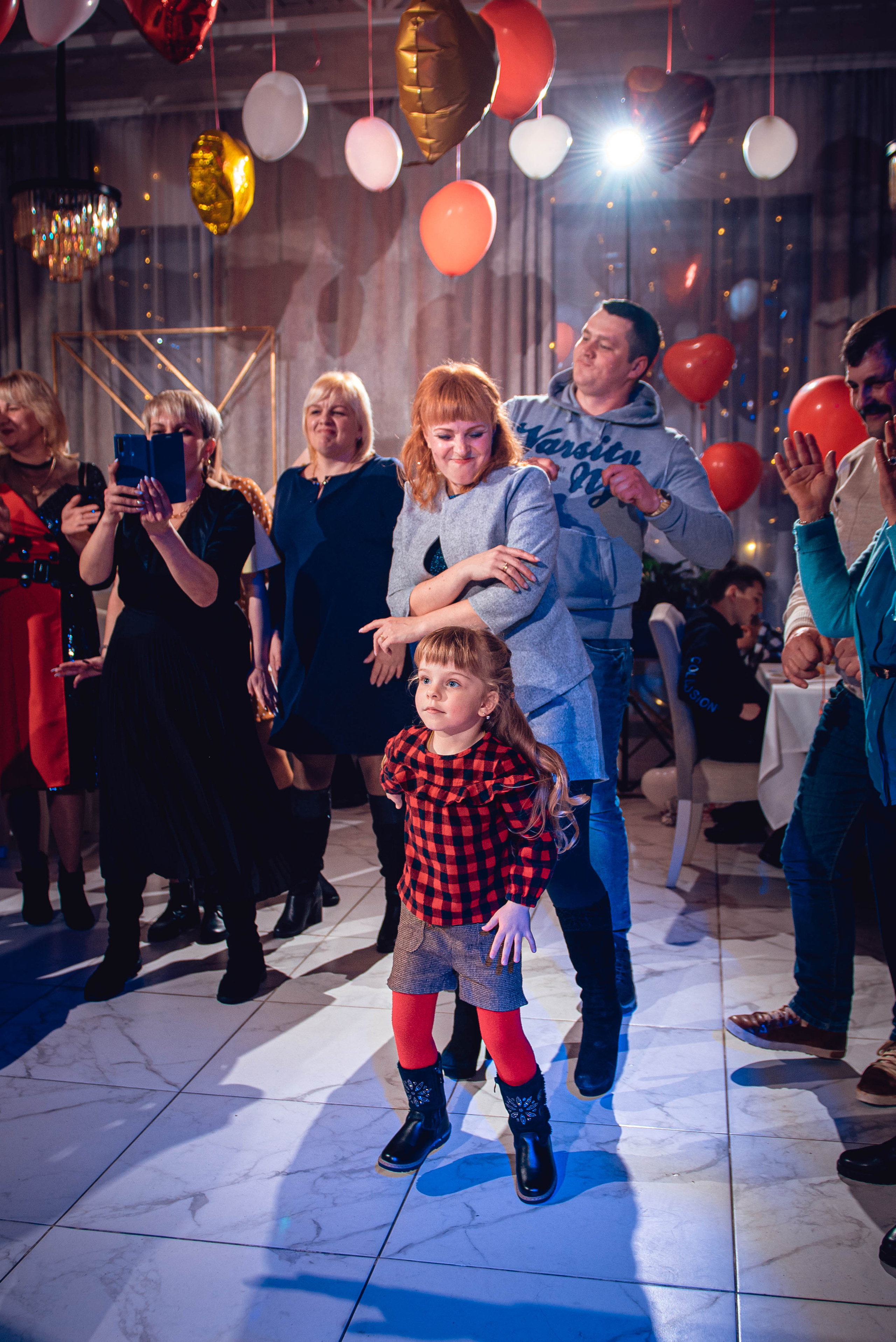 Garage Valentine's Day. Свадебный и семейный фотограф Сергей Паровик