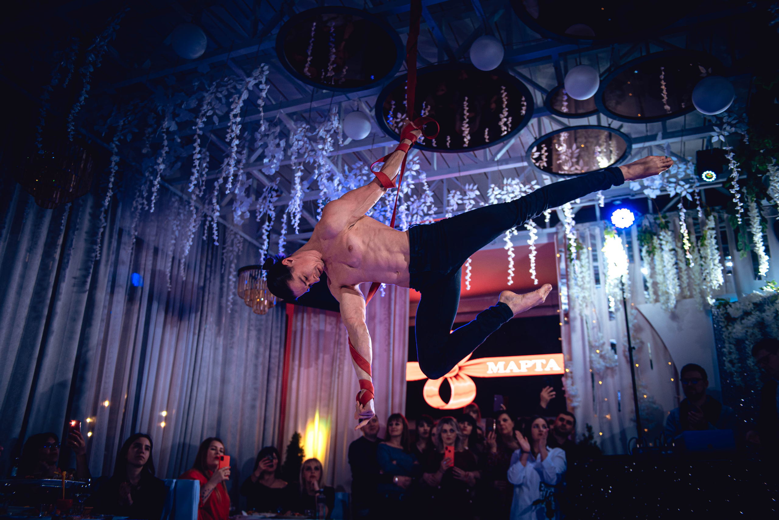 March 8. Women’s Day. Garage. (копия). Свадебный и семейный фотограф Сергей Паровик