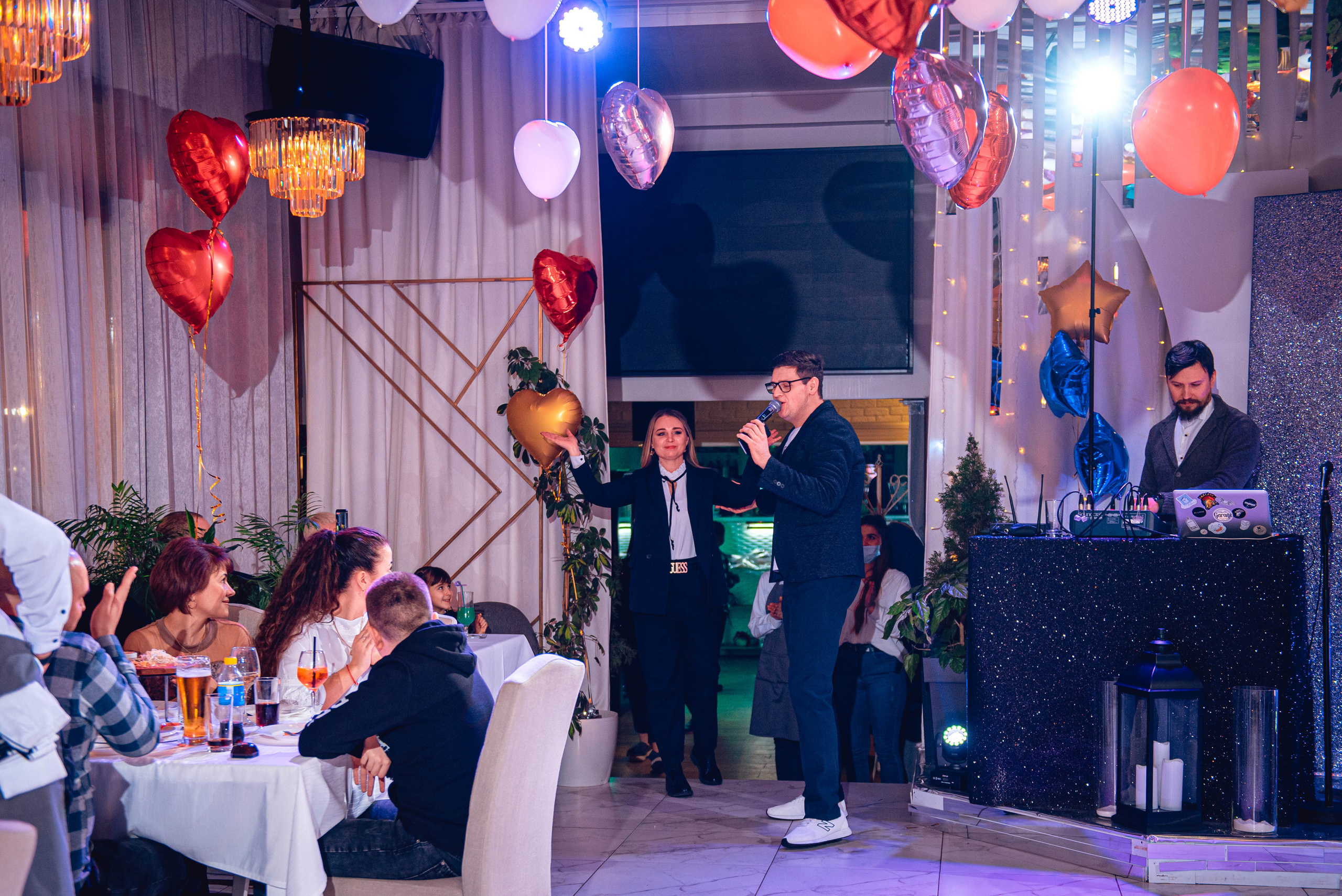 Garage Valentine's Day. Свадебный и семейный фотограф Сергей Паровик