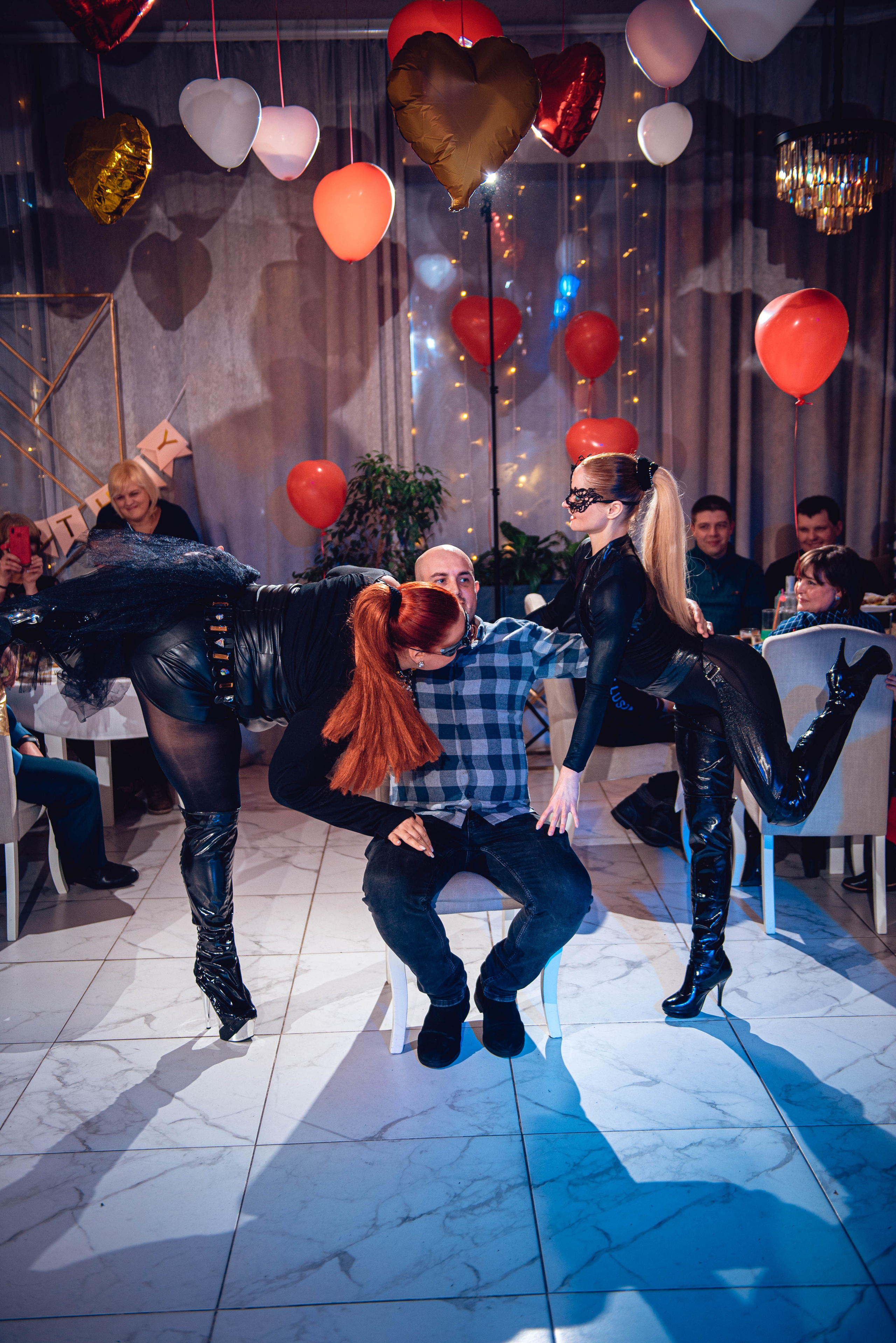 Garage Valentine's Day. Свадебный и семейный фотограф Сергей Паровик