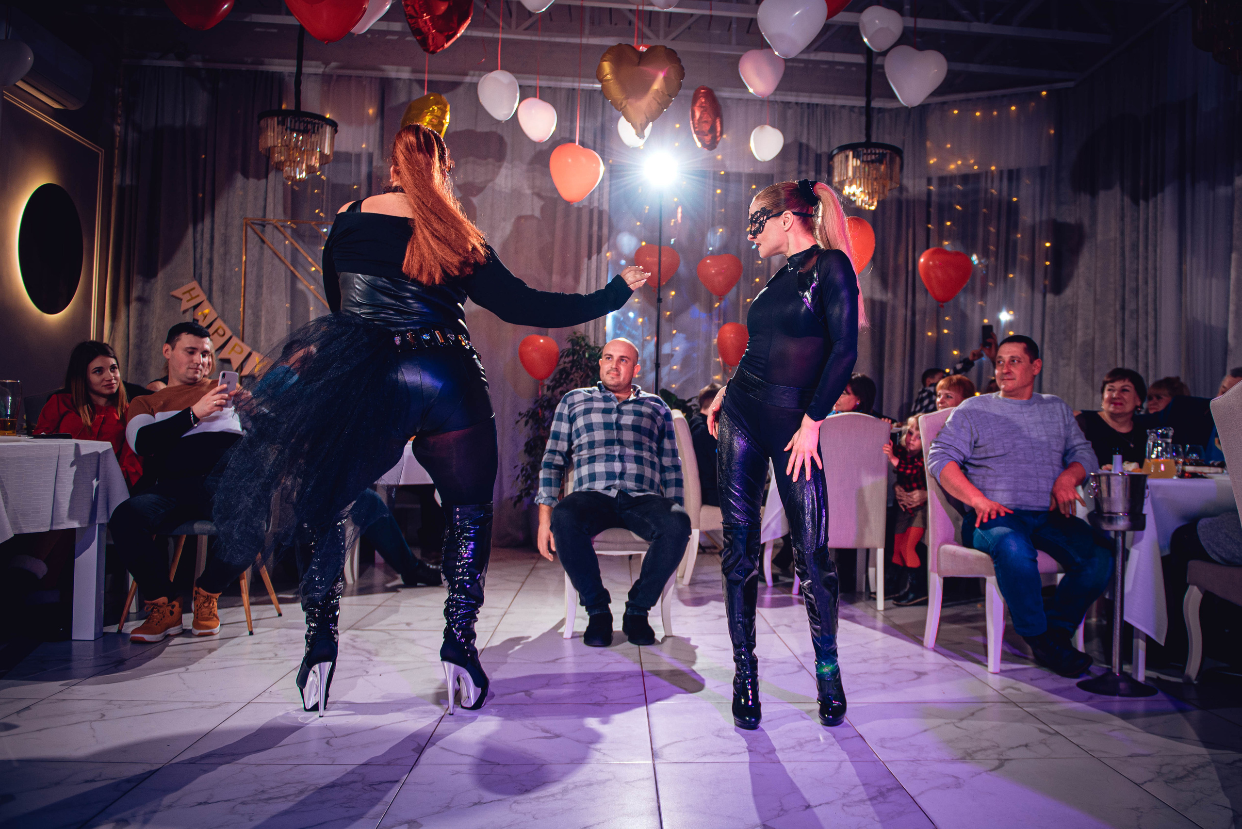 Garage Valentine's Day. Свадебный и семейный фотограф Сергей Паровик