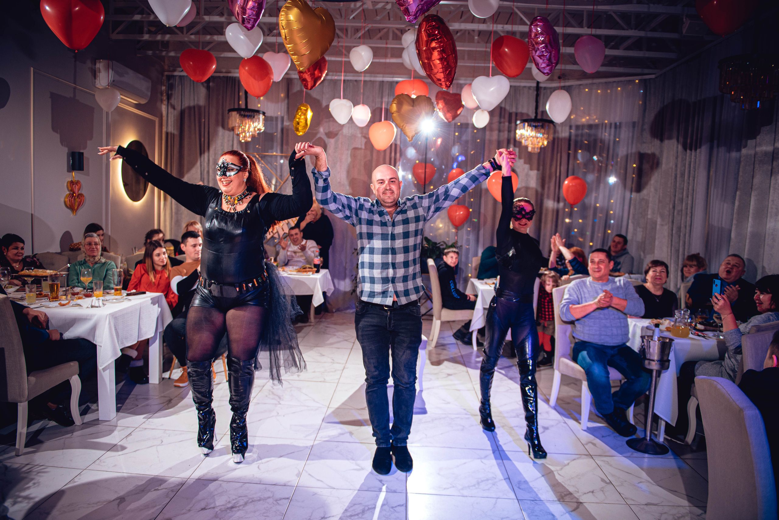 Garage Valentine's Day. Свадебный и семейный фотограф Сергей Паровик