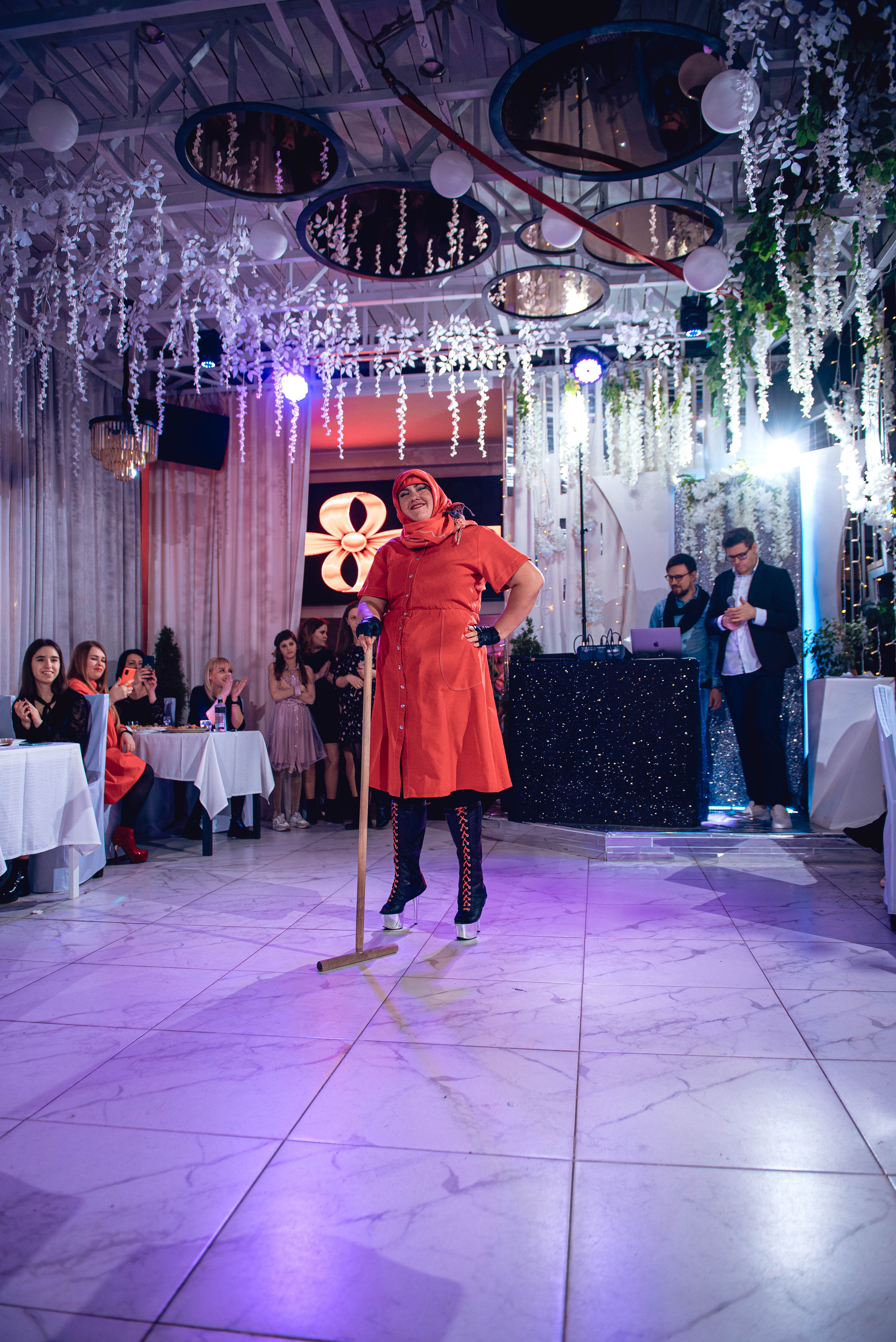 March 8. Women’s Day. Garage. (копия). Свадебный и семейный фотограф Сергей Паровик