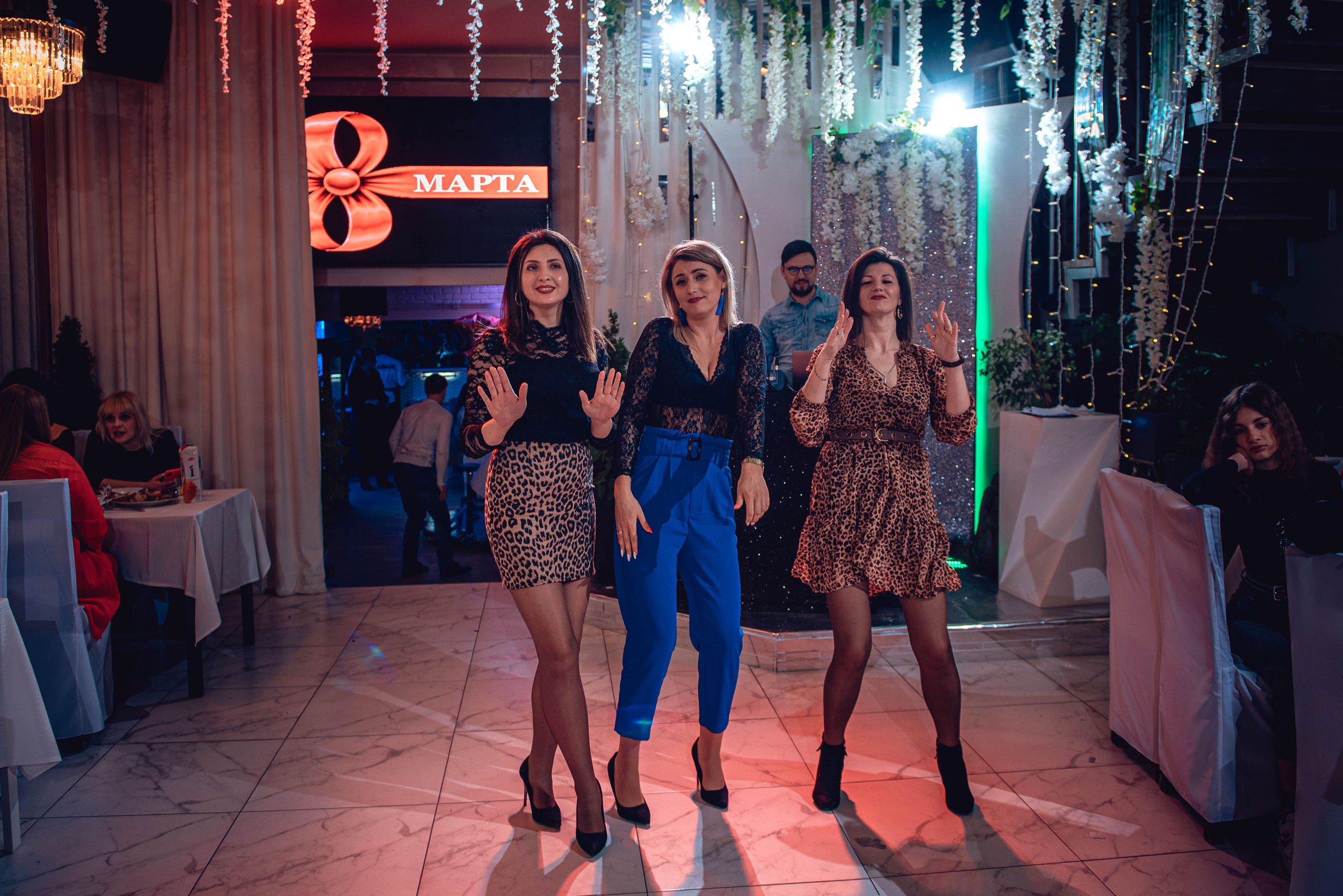 March 8. Women’s Day. Garage. (копия). Свадебный и семейный фотограф Сергей Паровик