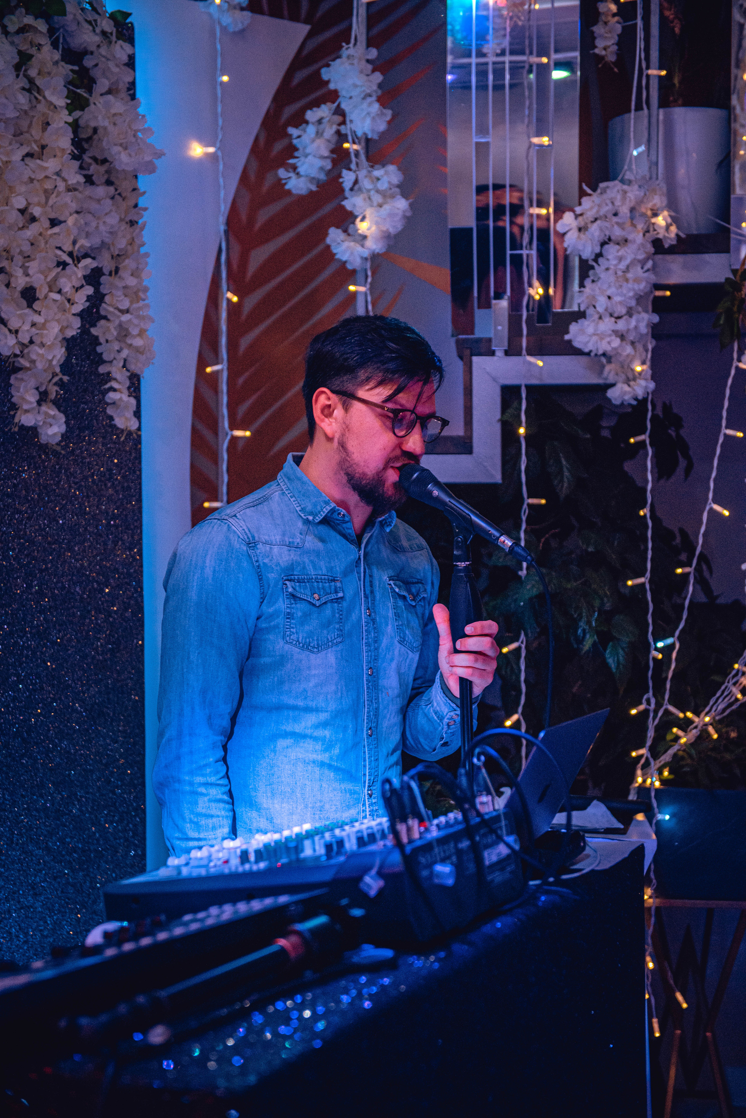 March 8. Women’s Day. Garage. (копия). Свадебный и семейный фотограф Сергей Паровик