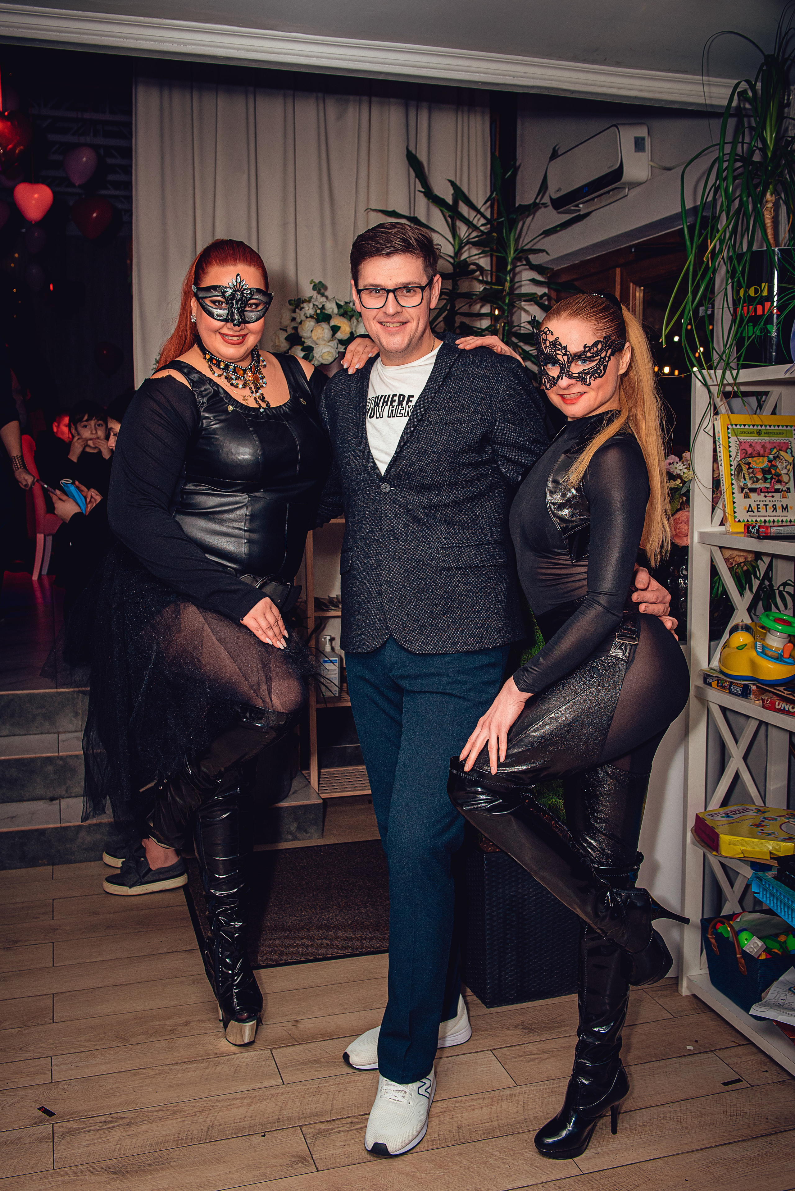 Garage Valentine's Day. Свадебный и семейный фотограф Сергей Паровик