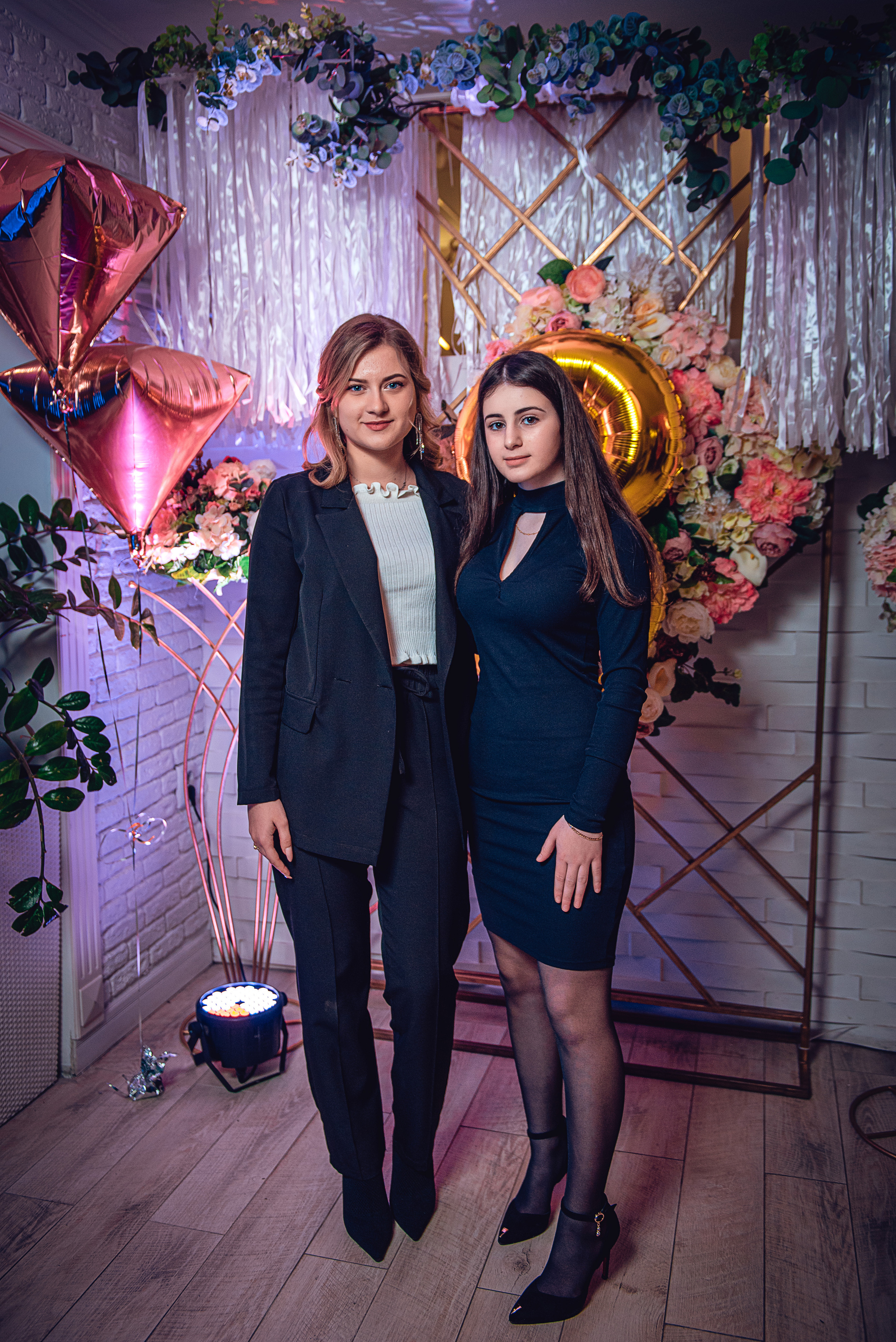 March 8. Women’s Day. Garage. (копия). Свадебный и семейный фотограф Сергей Паровик