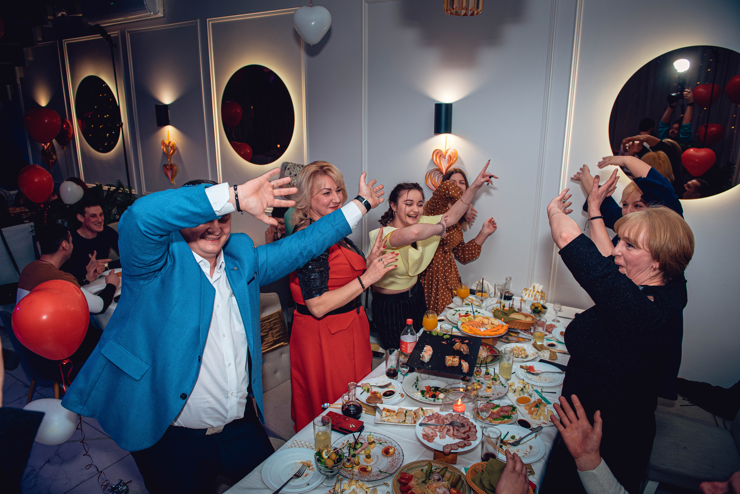 Garage Valentine's Day. Свадебный и семейный фотограф Сергей Паровик