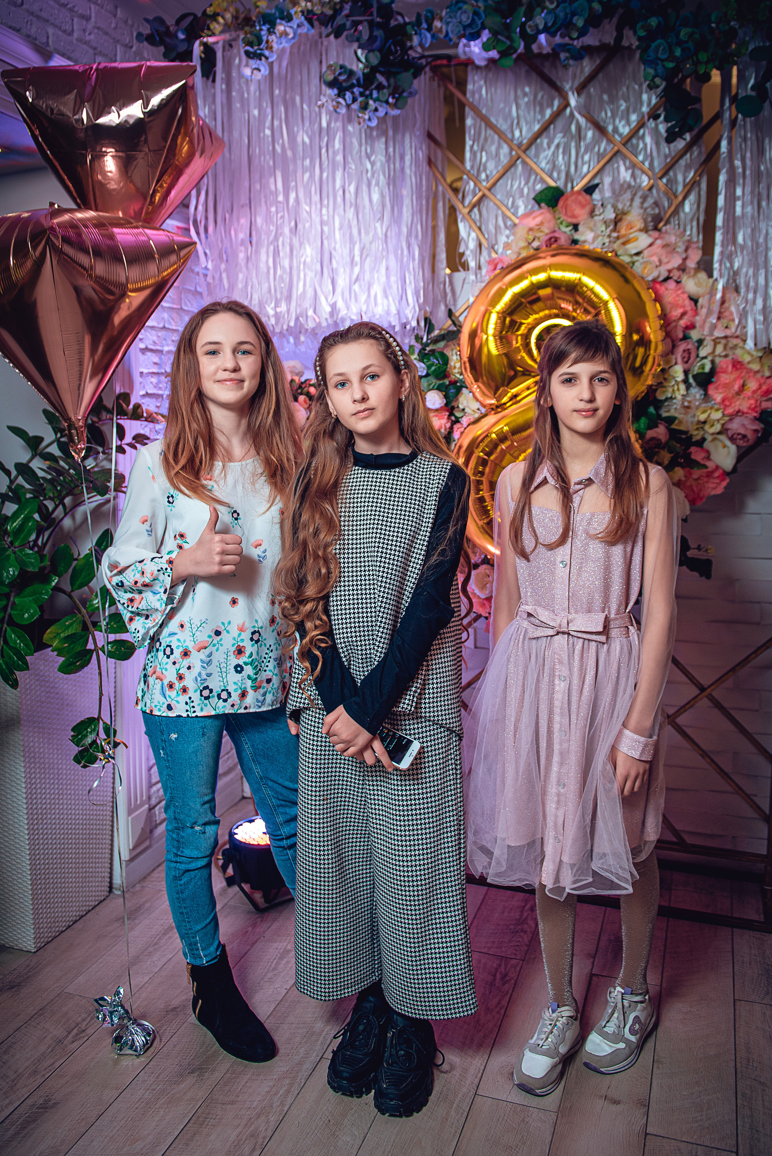 March 8. Women’s Day. Garage. (копия). Свадебный и семейный фотограф Сергей Паровик