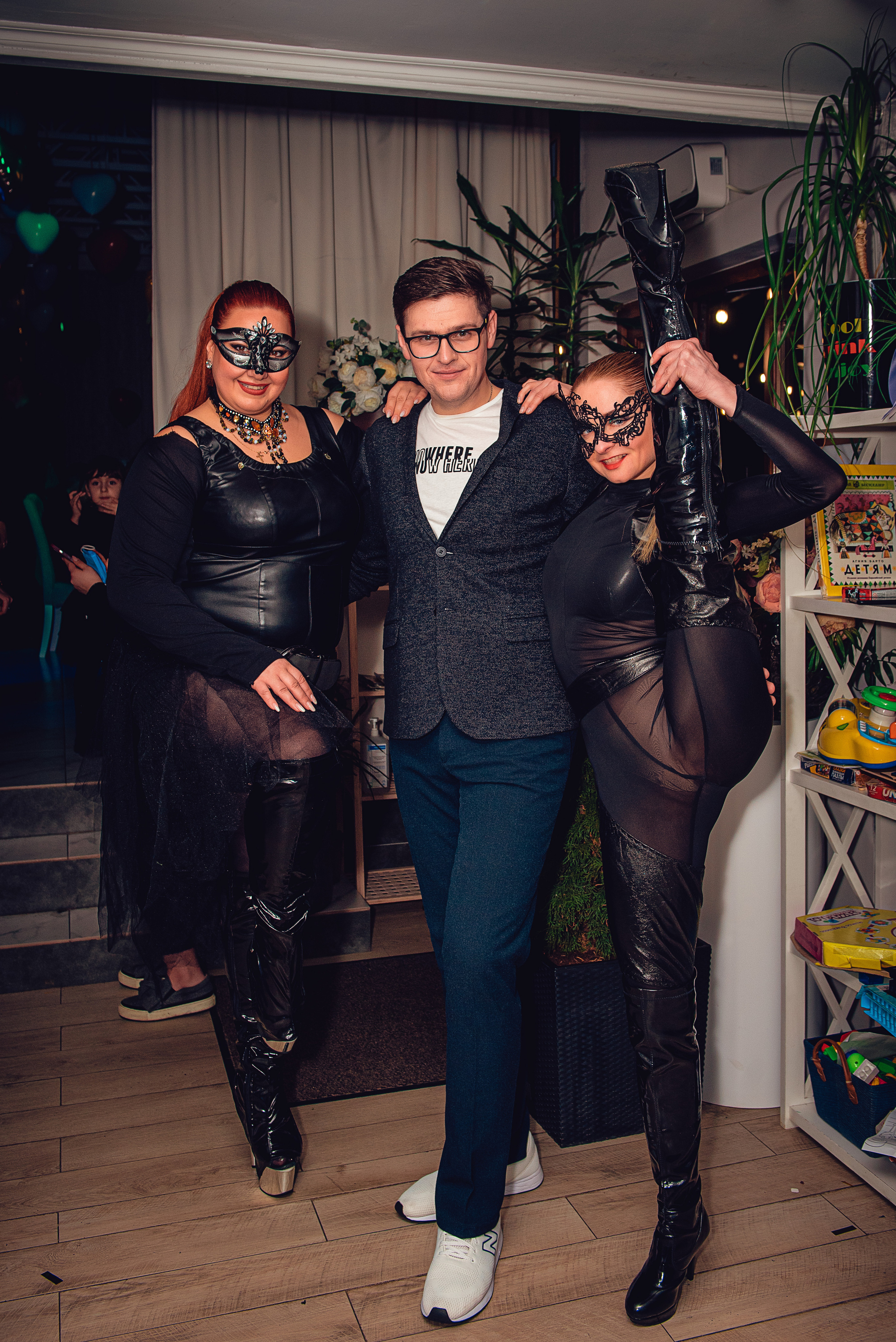 Garage Valentine's Day. Свадебный и семейный фотограф Сергей Паровик