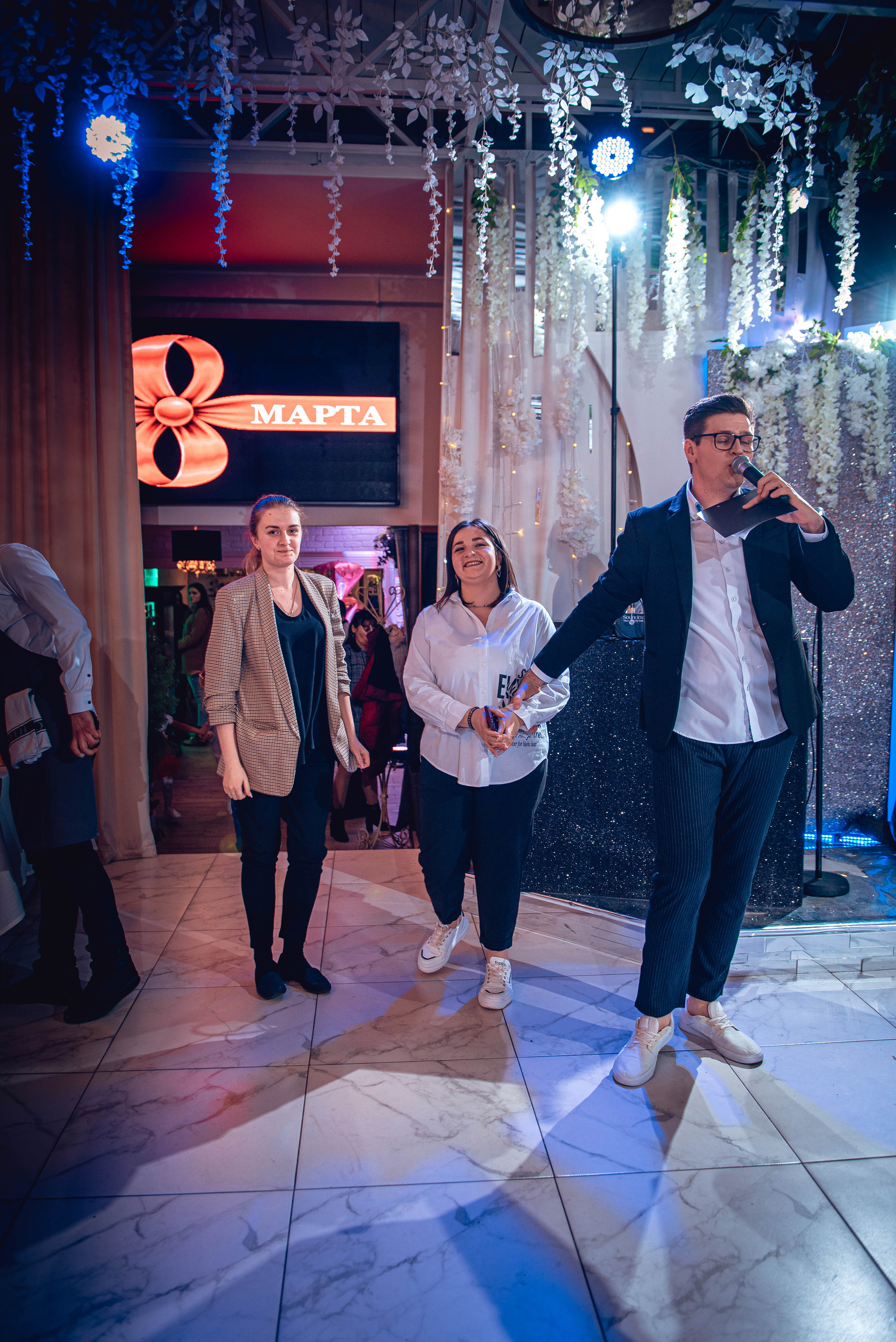 March 8. Women’s Day. Garage. (копия). Свадебный и семейный фотограф Сергей Паровик