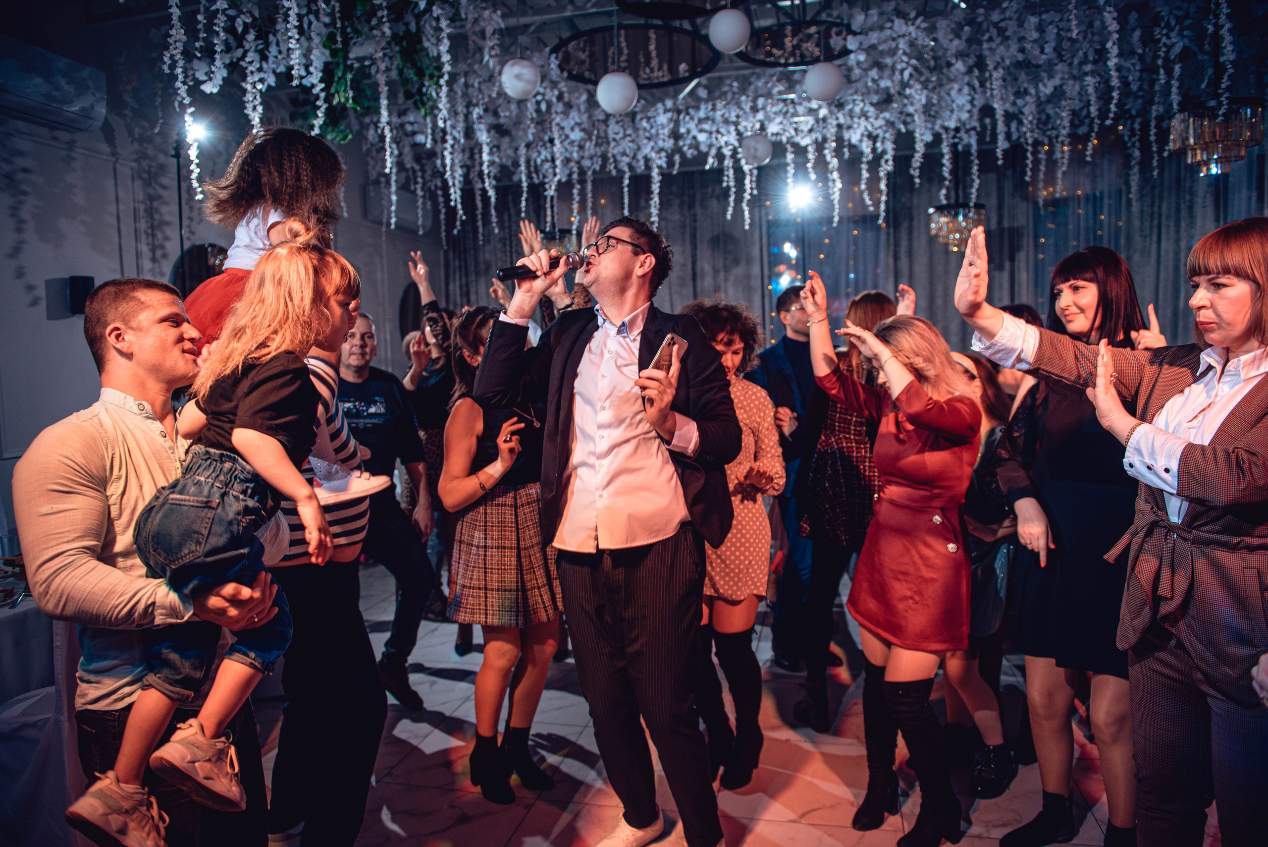 March 8. Women’s Day. Garage. (копия). Свадебный и семейный фотограф Сергей Паровик