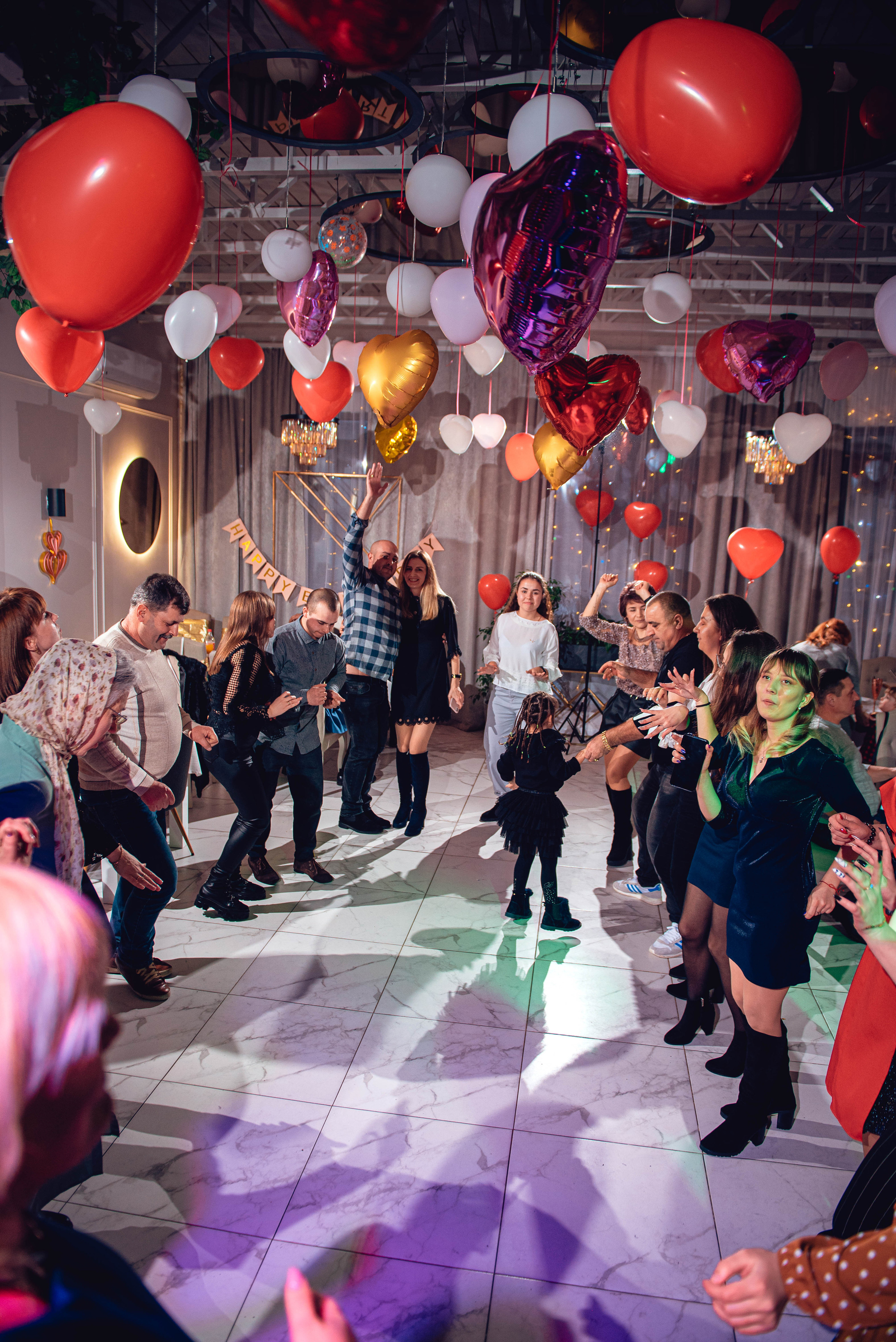 Garage Valentine's Day. Свадебный и семейный фотограф Сергей Паровик