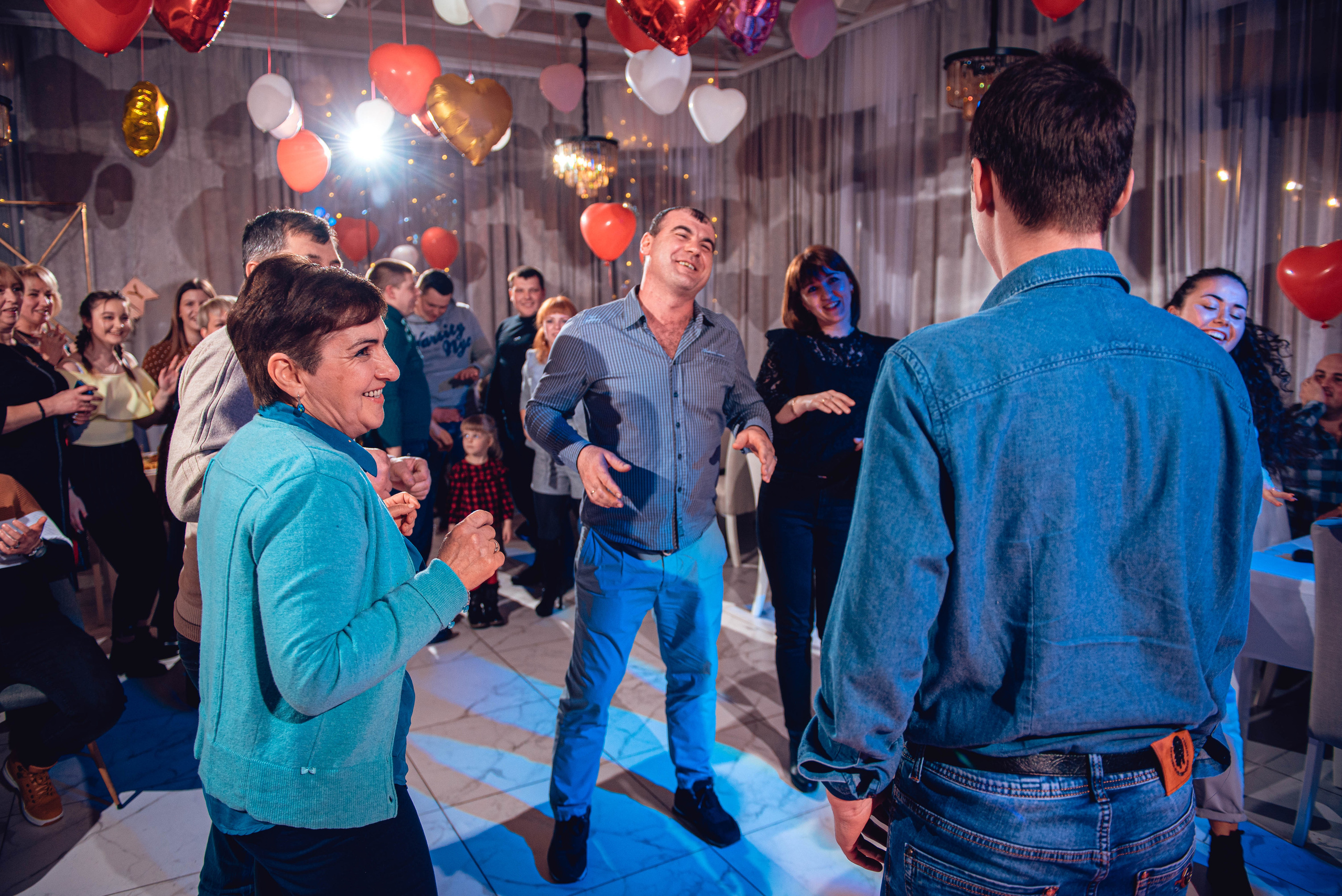 Garage Valentine's Day. Свадебный и семейный фотограф Сергей Паровик