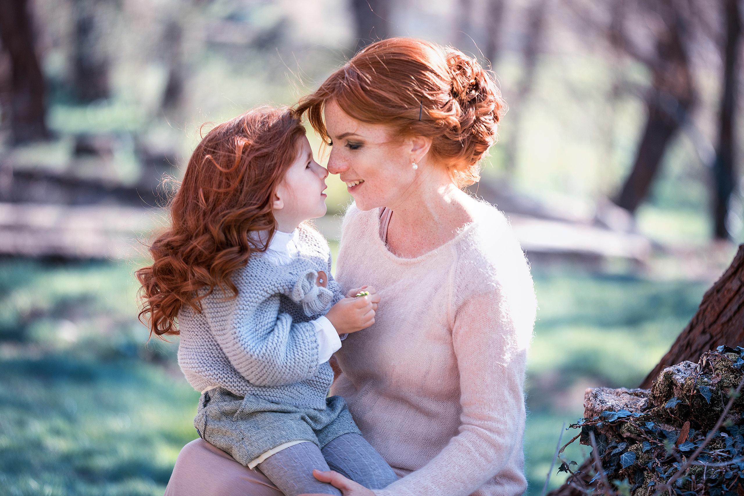 Мама с дочкой 